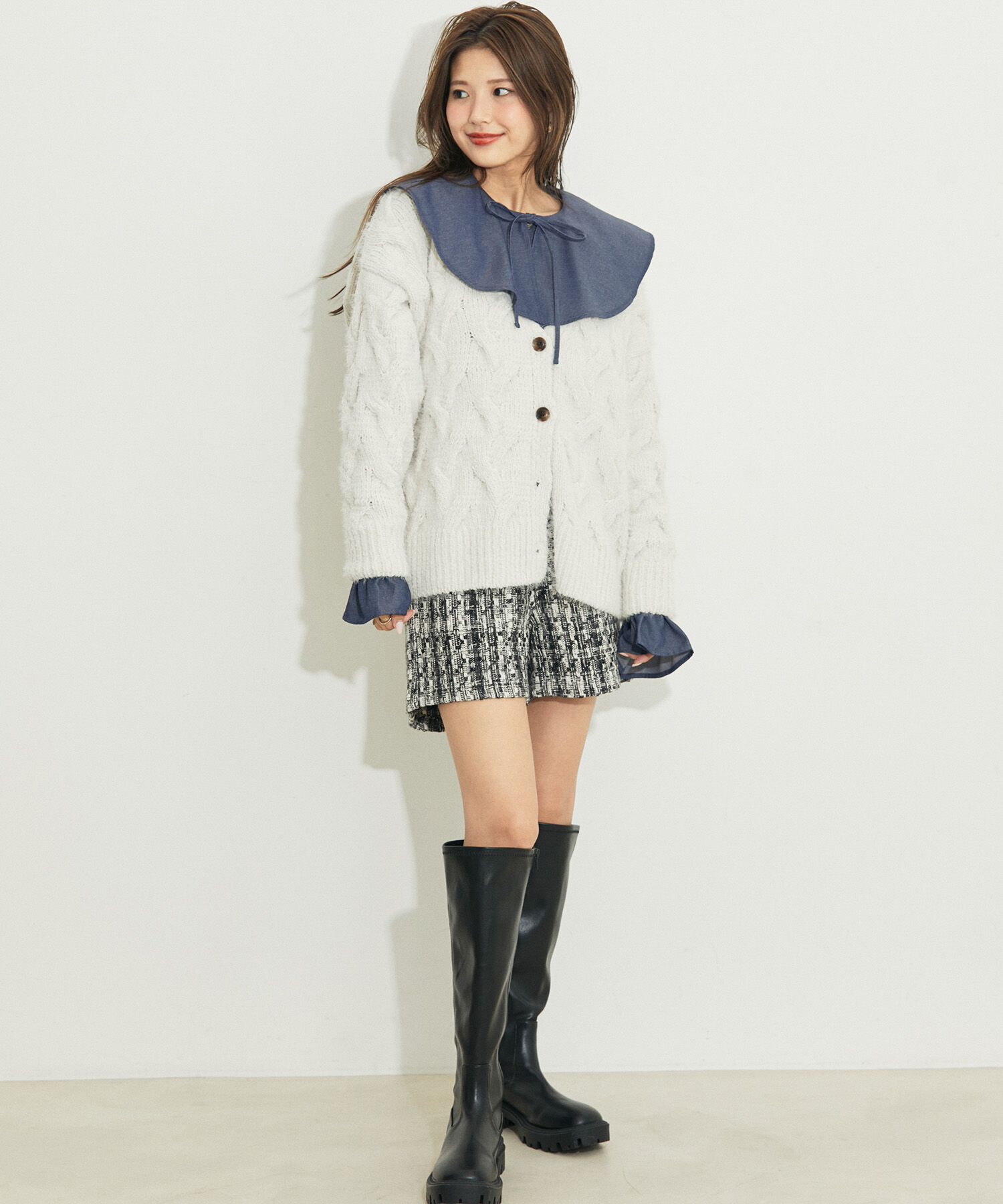 vis-a-vis「【WEB限定】キャンディスリーブシャンブレーフリルカラーブラウス」|シャツ・ブラウス|