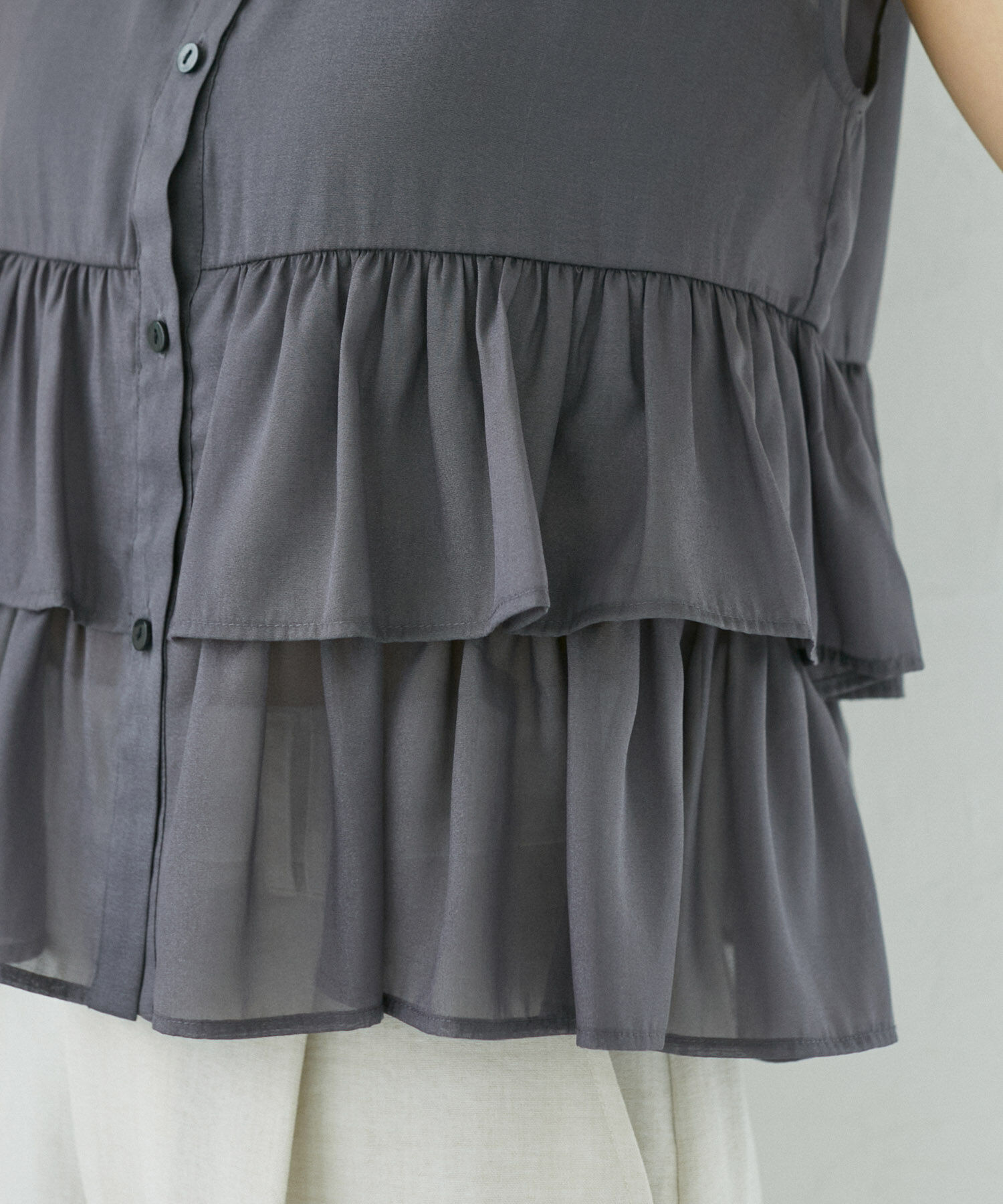 VIS「【洗える】シアーフリルブラウス」|シャツ・ブラウス|