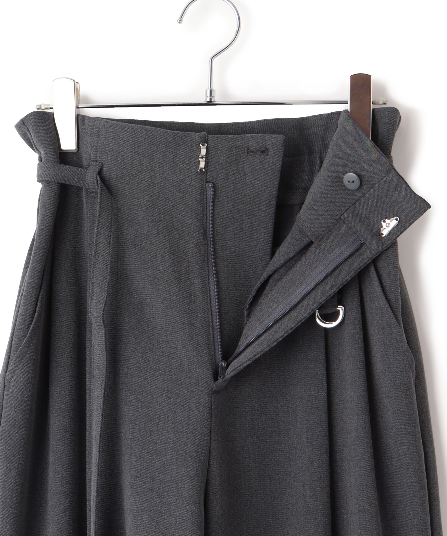 VIS「【美warm】ストレッチベルト付きハイウエストテーパードパンツ【アンチピリング/防シワ/洗える】」|チノ|