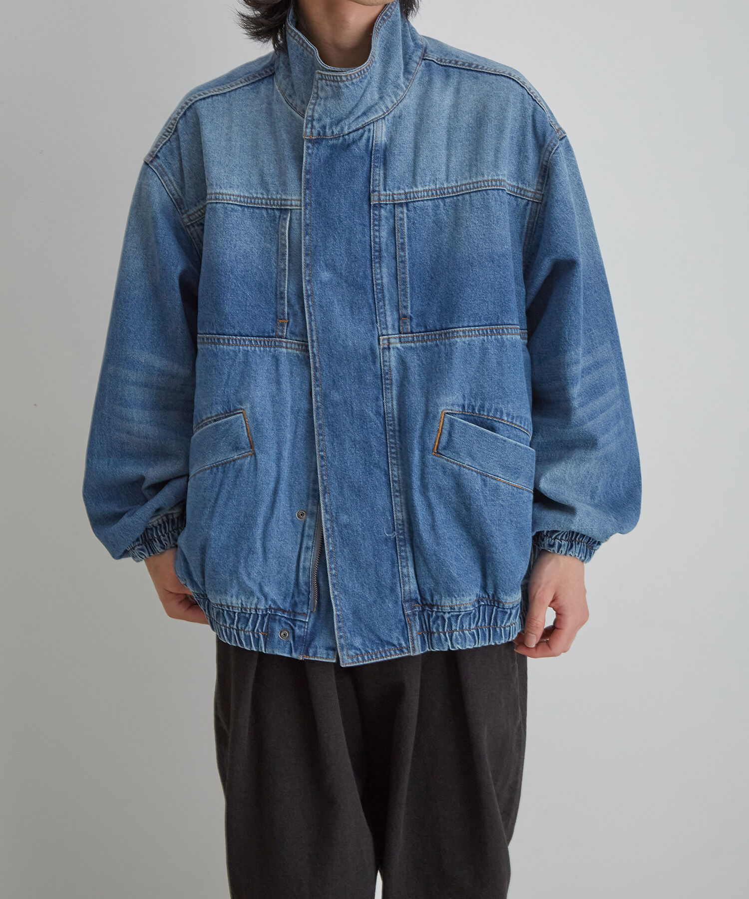 ADAM ET ROPE'「【コットンUSA】ドライタッチ デニム スタンドカラー ブルゾン / Gジャン / サステナブル / セットアップ対」|デニムジャケット|