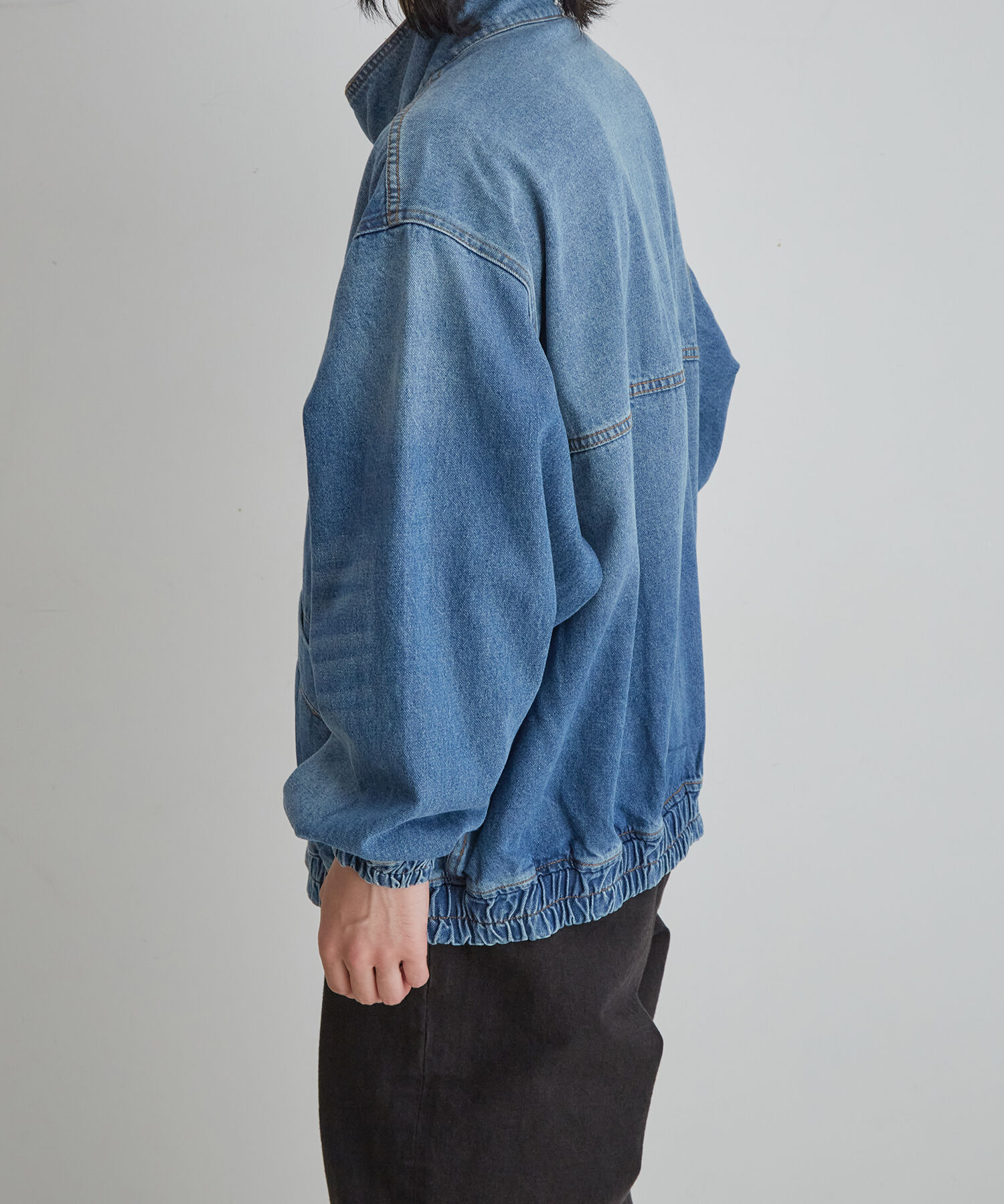 ADAM ET ROPE'「【コットンUSA】ドライタッチ デニム スタンドカラー ブルゾン / Gジャン / サステナブル / セットアップ対」|デニムジャケット|