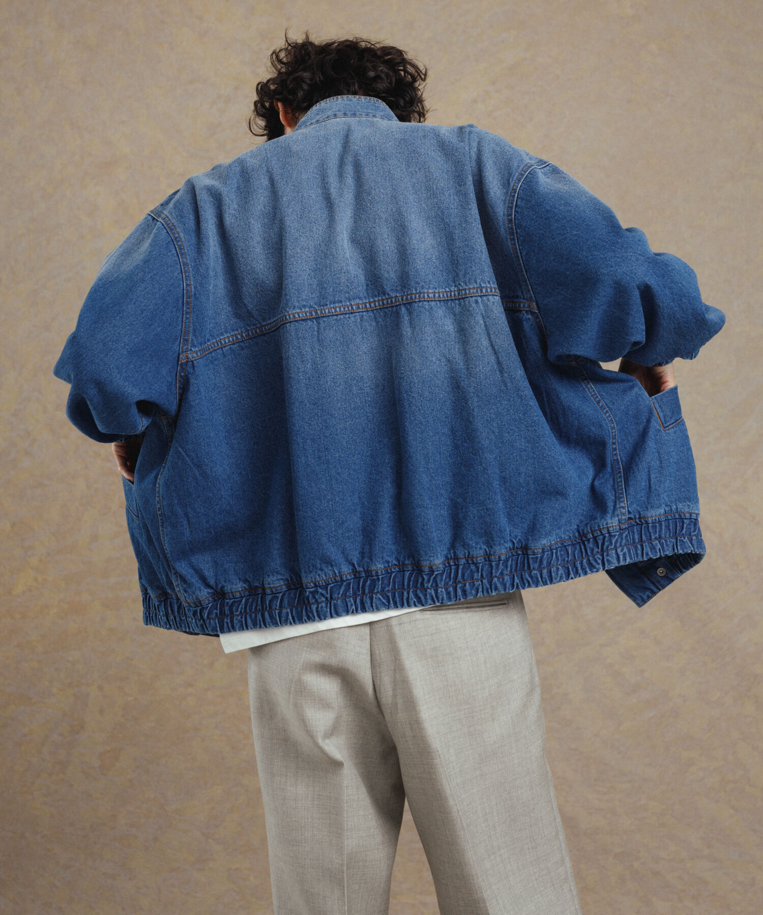 ADAM ET ROPE'「【コットンUSA】ドライタッチ デニム スタンドカラー ブルゾン / Gジャン / サステナブル / セットアップ対」|デニムジャケット|