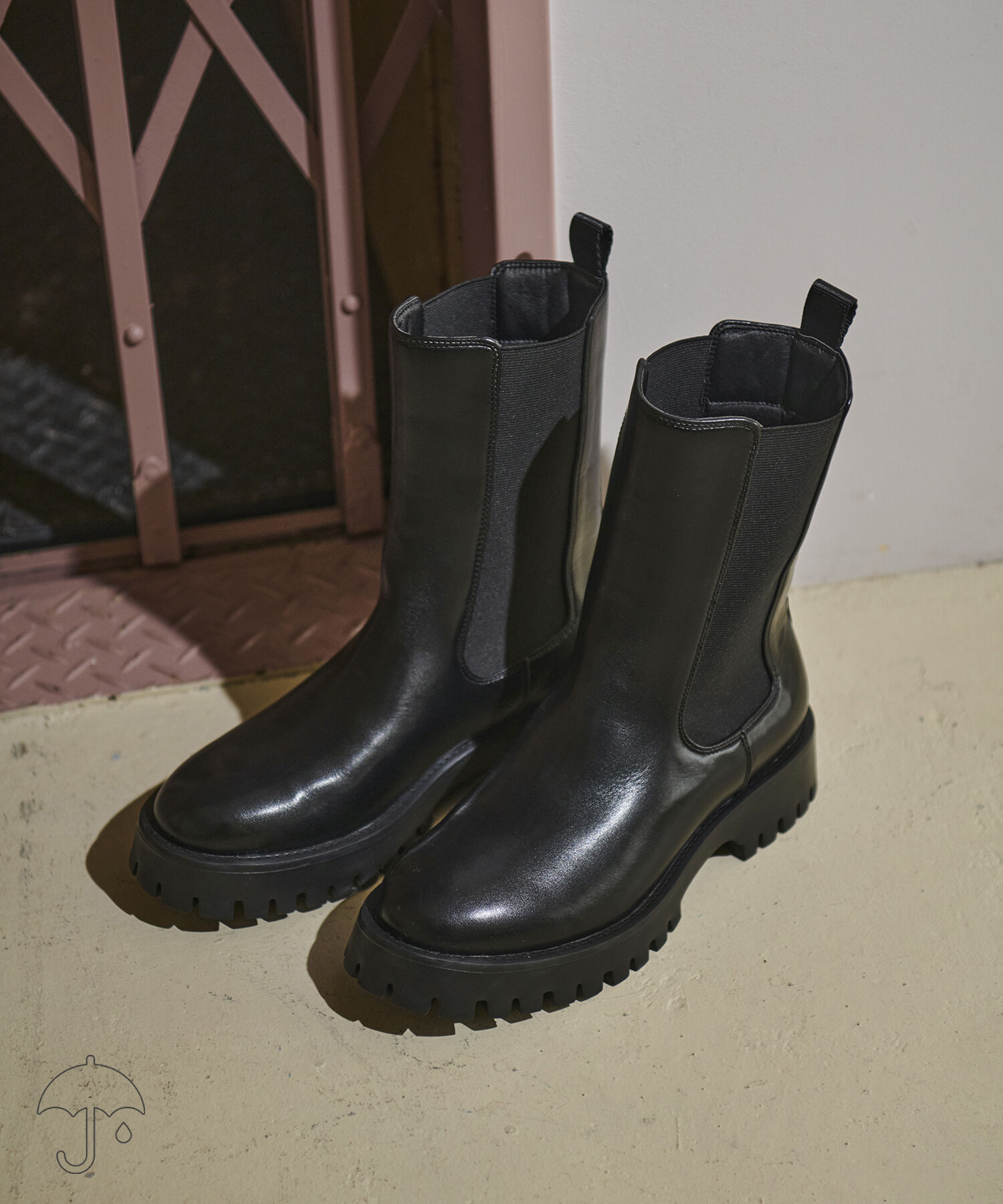 ADAM ET ROPE'「【WEB限定・晴雨兼用】ミドル丈ラグソールサイドゴアブーツ」|その他|ブラック(01)