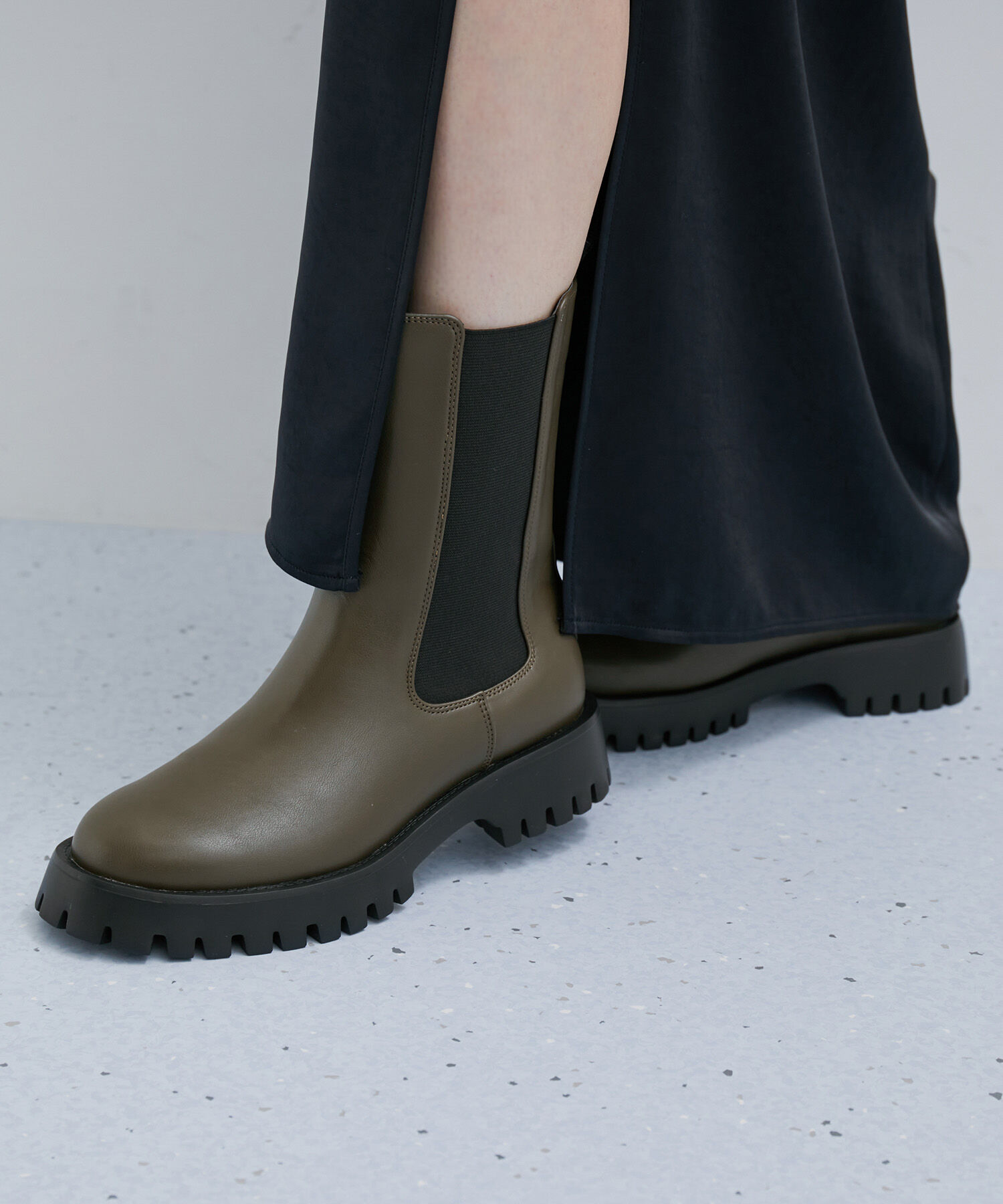 ADAM ET ROPE'「【WEB限定・晴雨兼用】ミドル丈ラグソールサイドゴアブーツ」|その他|