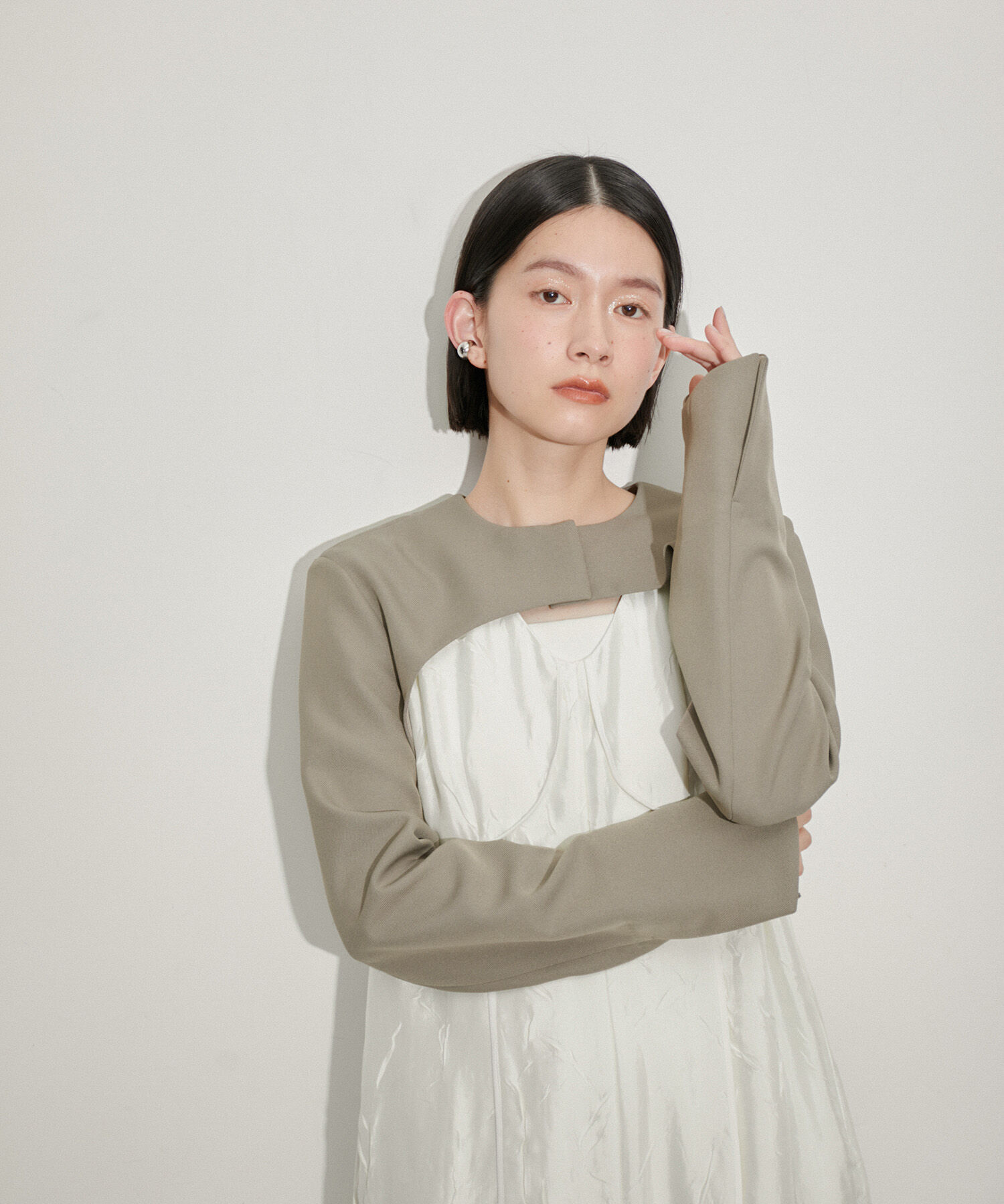 ADAM ET ROPE'「【新色追加】ジャケットボレロ」|ノーカラージャケット|