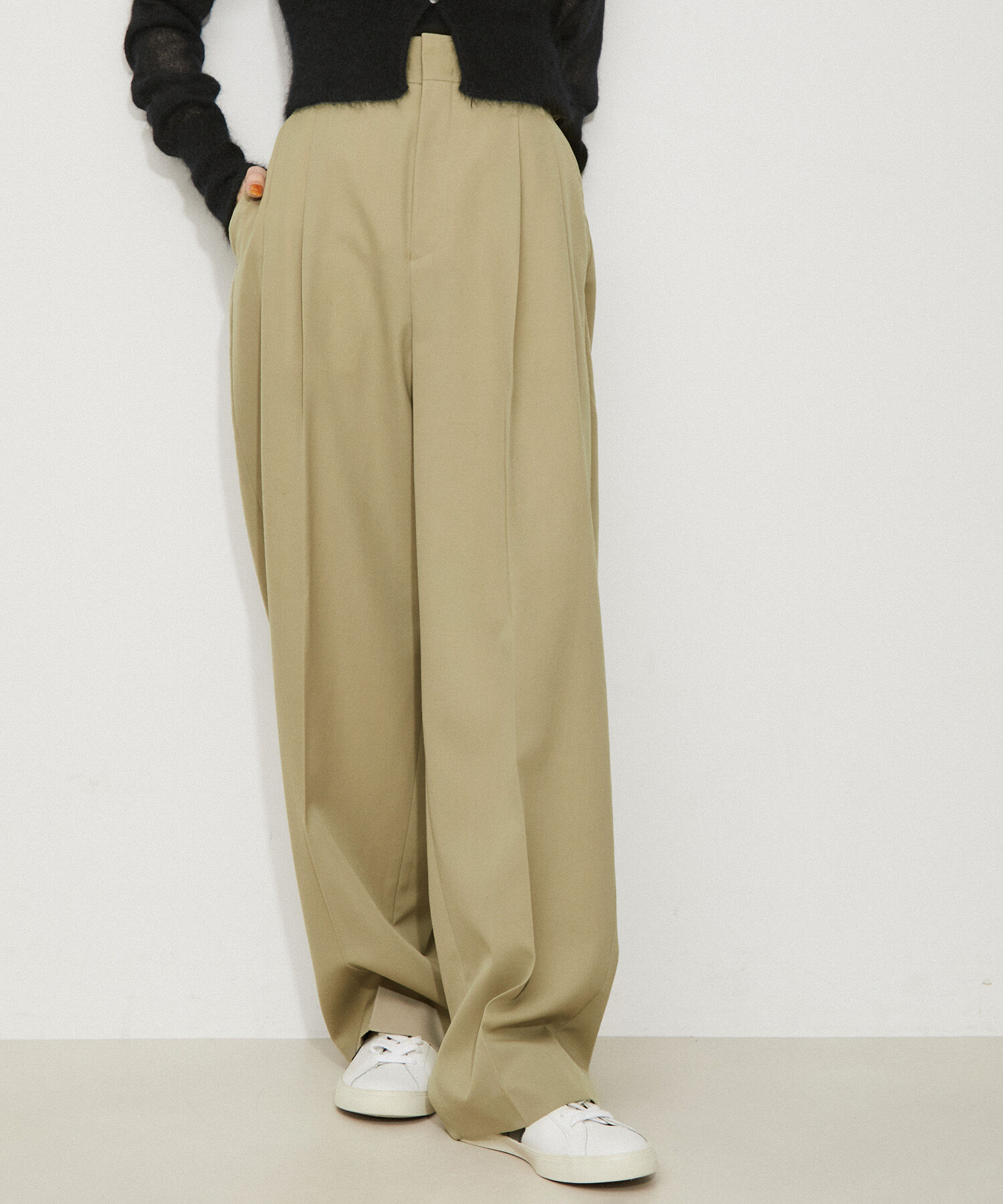 ADAM ET ROPE'「【洗える】ウールギャバ2タックワイドスラックス」|スラックス|ベージュ系(29)
