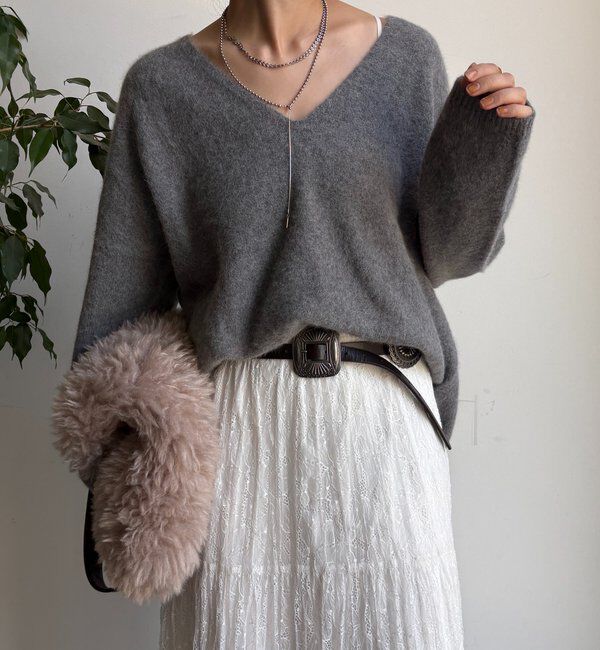  「ファーウール深Vプルオーバー」|ニット・セーター|チャコールグレー