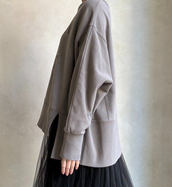  「【WEB限定】サイドスリットロゴスウェット」|Tシャツ・カットソー|