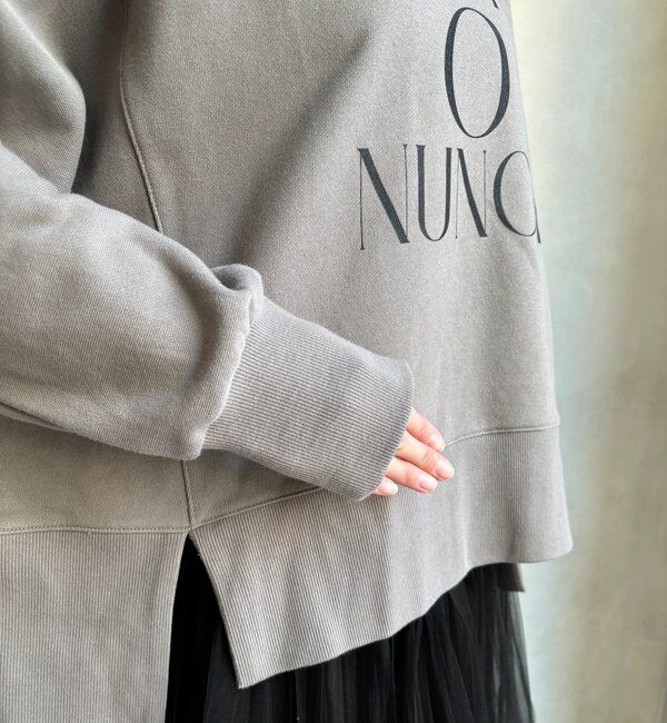  「【WEB限定】サイドスリットロゴスウェット」|Tシャツ・カットソー|