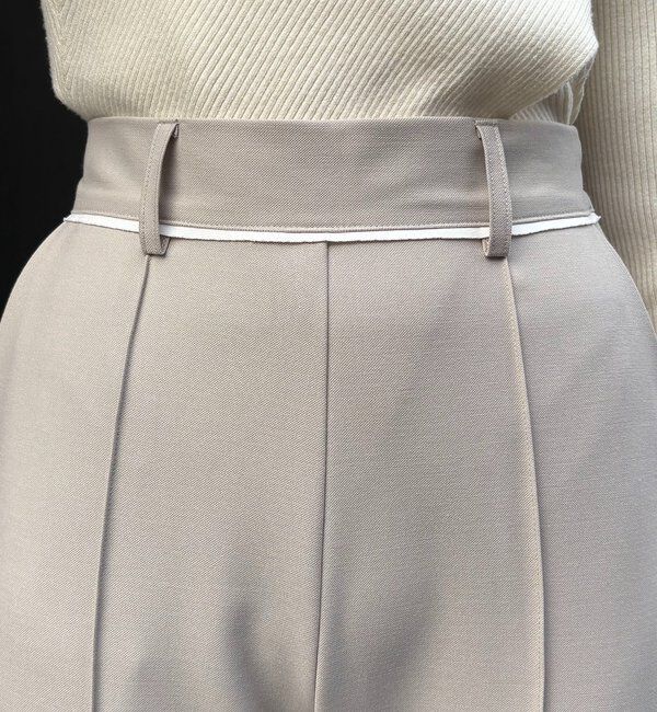  「【低身長サイズあり】ピンタックフレアパンツ」|チノ|