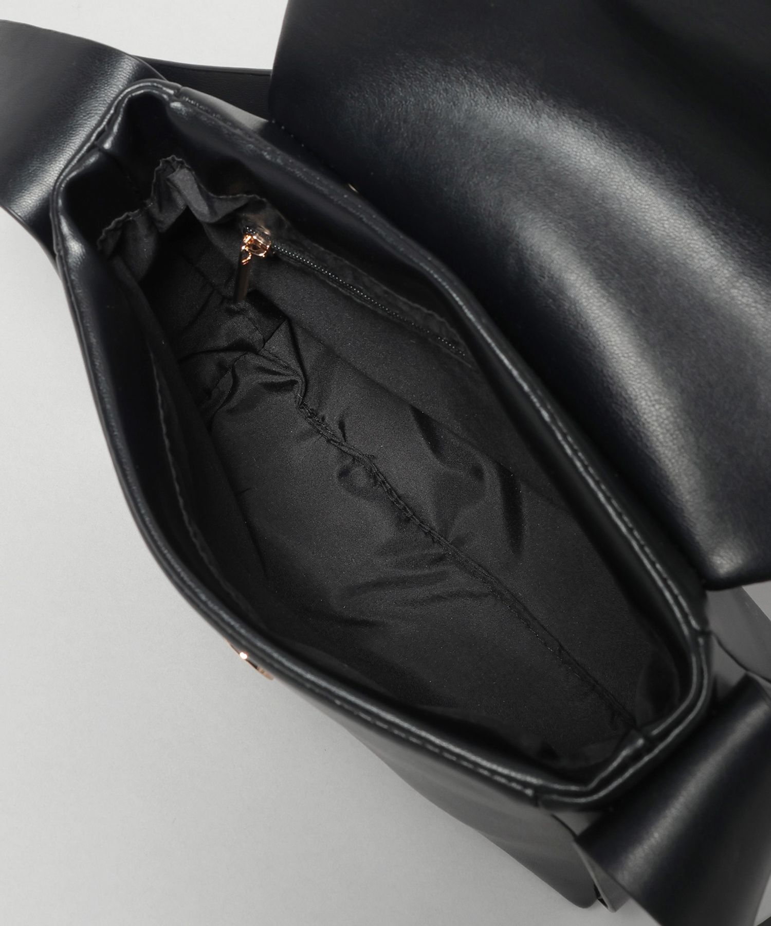 A part by 「スクエアフトベルトショルダーバッグ」|ショルダー・メッセンジャー|