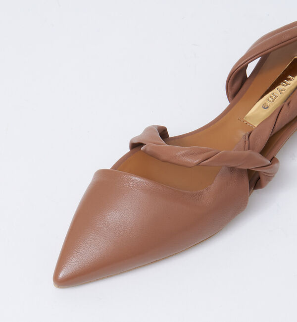 AU BANNISTER「thYme/ひねりストラップサンダル」|サンダル|