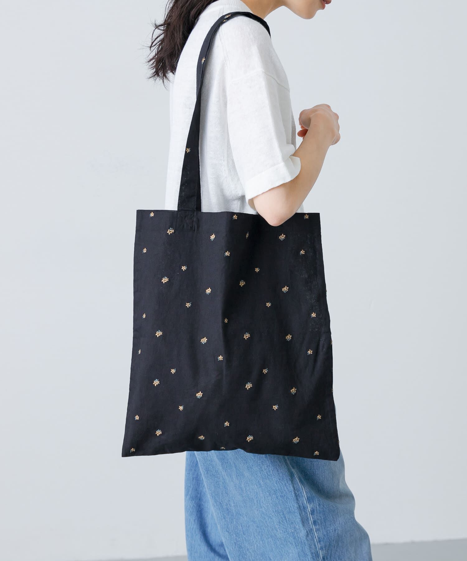 かぐれ「小花刺繍トートバッグ」|トートバッグ|ブラック
