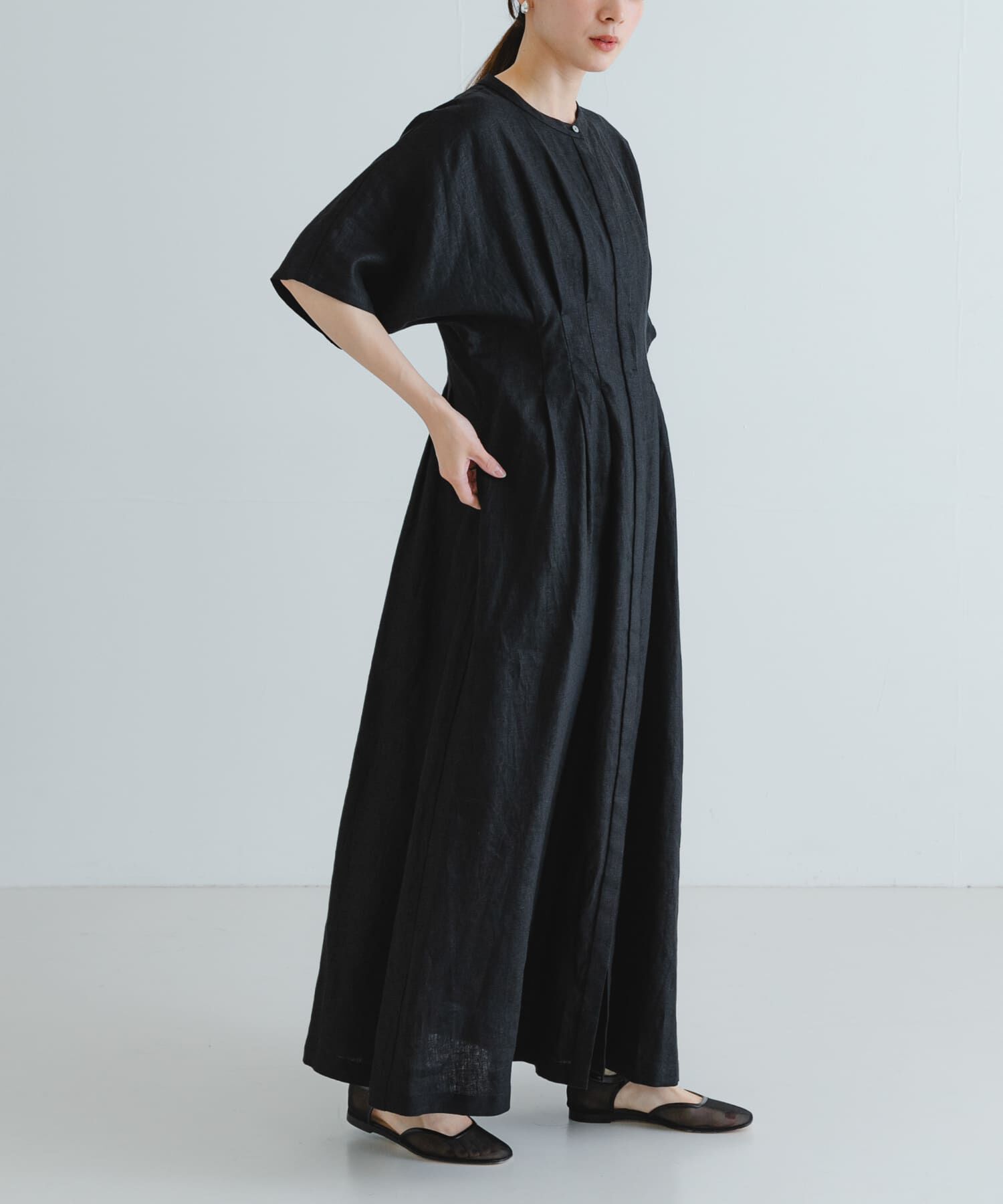 URBAN RESEARCH「『2サイズ展開』タックデザインリネンワンピース」|ワンピース|