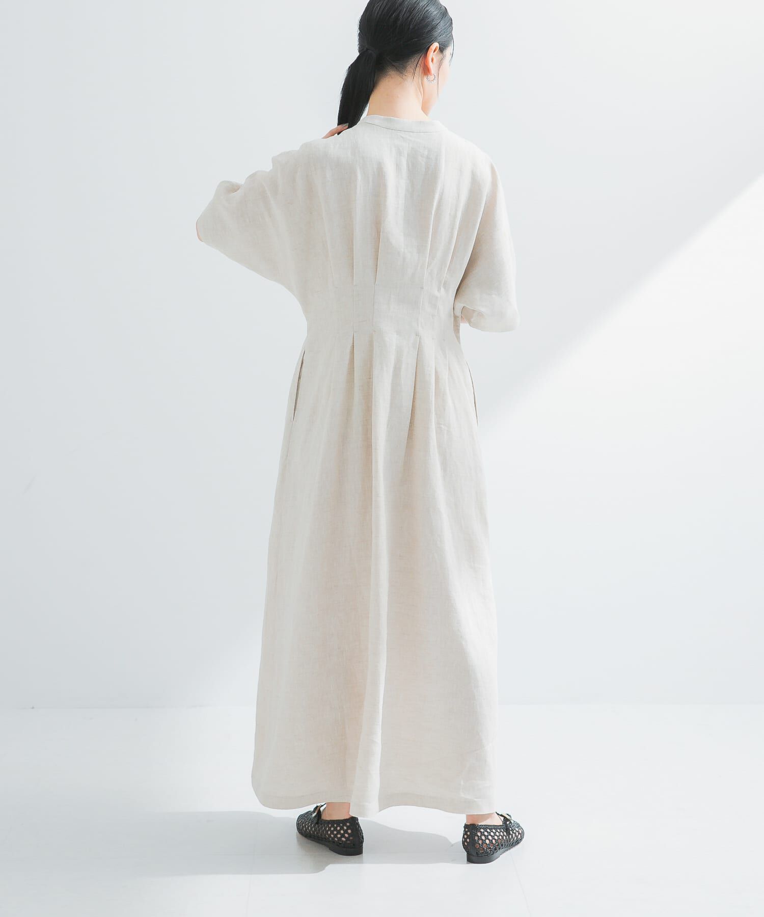 URBAN RESEARCH「『2サイズ展開』タックデザインリネンワンピース」|ワンピース|