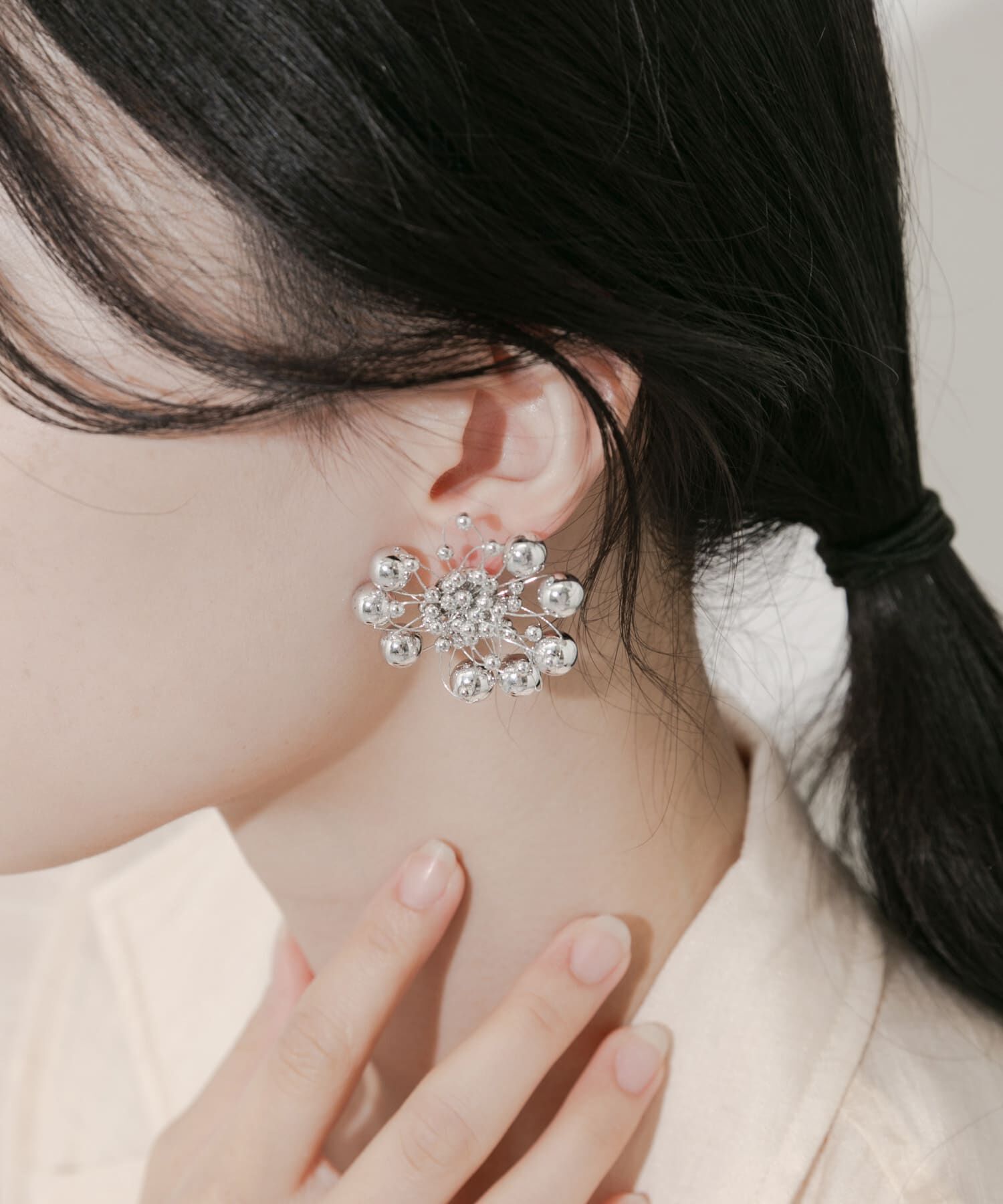 SMELLY「ラディアルメタルボールイヤリング」|イヤリング|