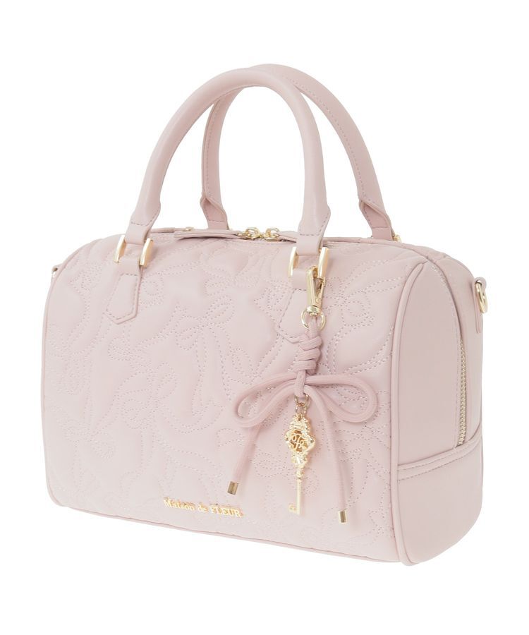 Maison de FLEUR「チャーム付きリボンキルティングボストンバッグ」|ハンドバッグ|