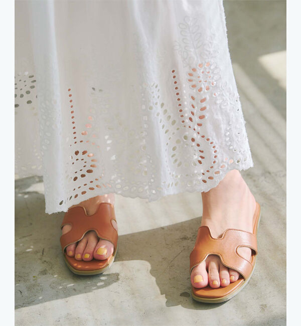 titivate「フラットスクエアサンダル」|サンダル|キャメル