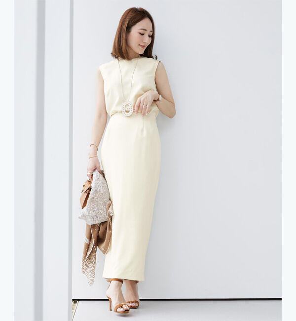 ur's「【星玲奈さんコラボアイテム】【神山まりあさん着用】サテン切替ノースリーブトップス」|Tシャツ・カットソー|