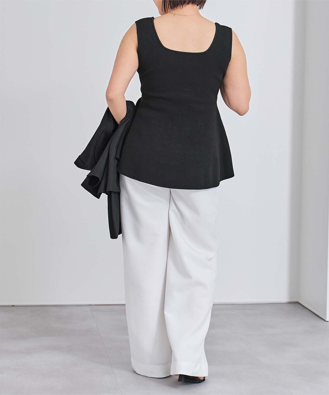 ur's「前後2wayスポンディッシュスクエアネックペプラムニット」|ニット・セーター|