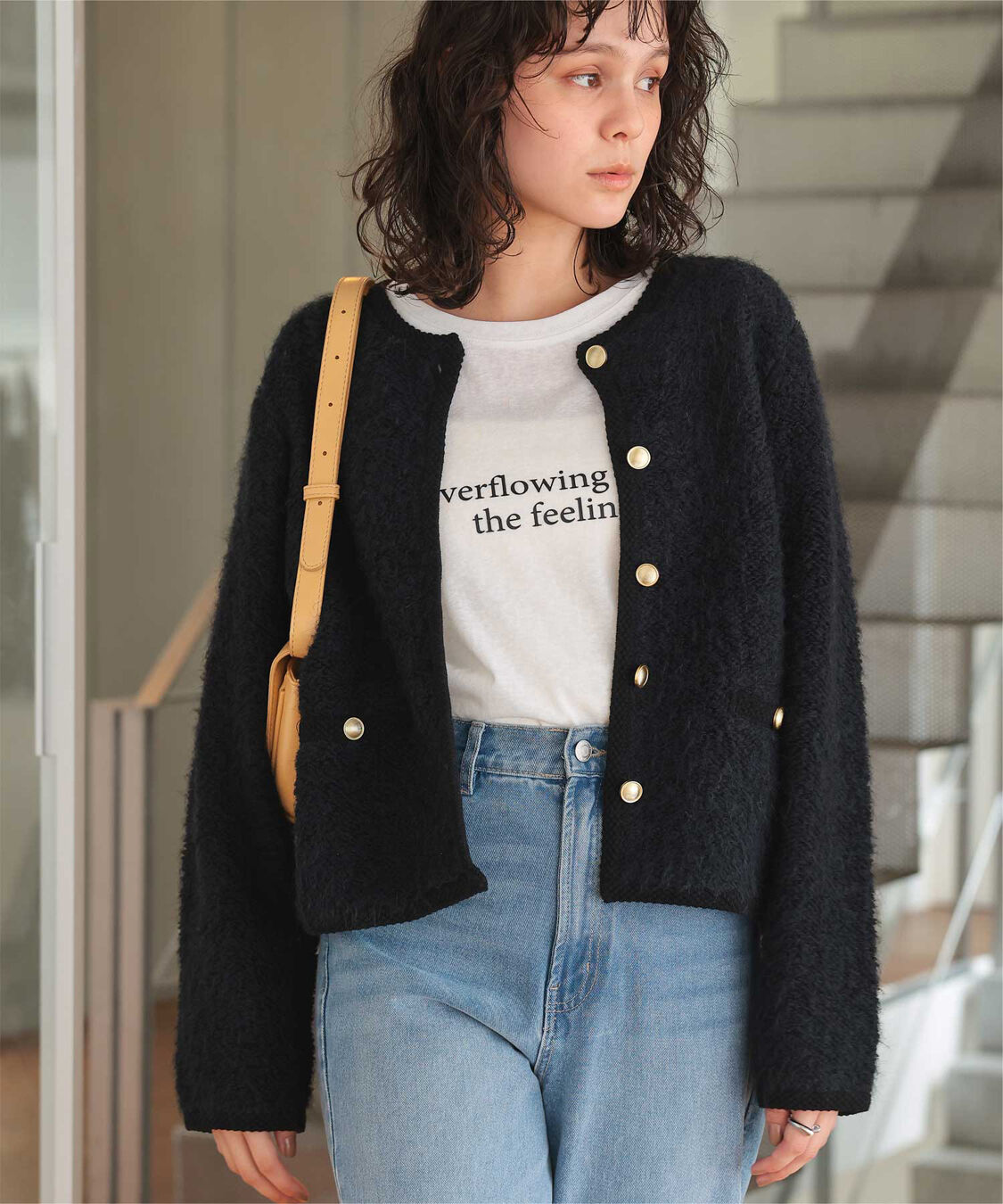 titivate「プチループゴールド釦ニットカーディガン」|ニット・セーター|ブラック