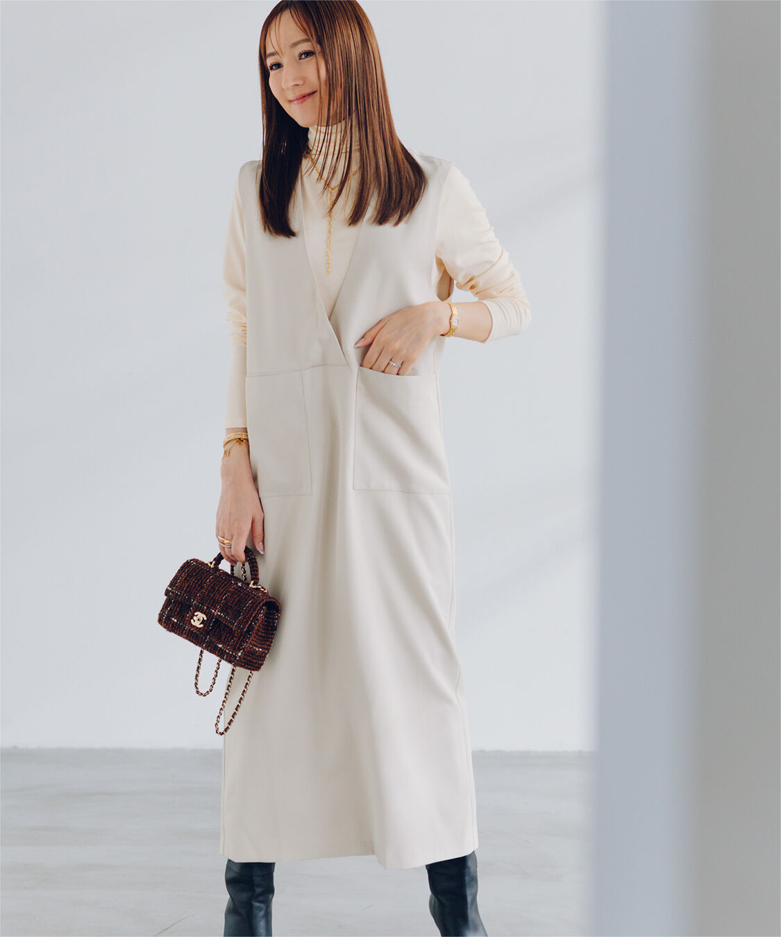 ur's「【星玲奈さんコラボアイテム】ボトルネックラウンドヘムプルオーバー」|Tシャツ・カットソー|