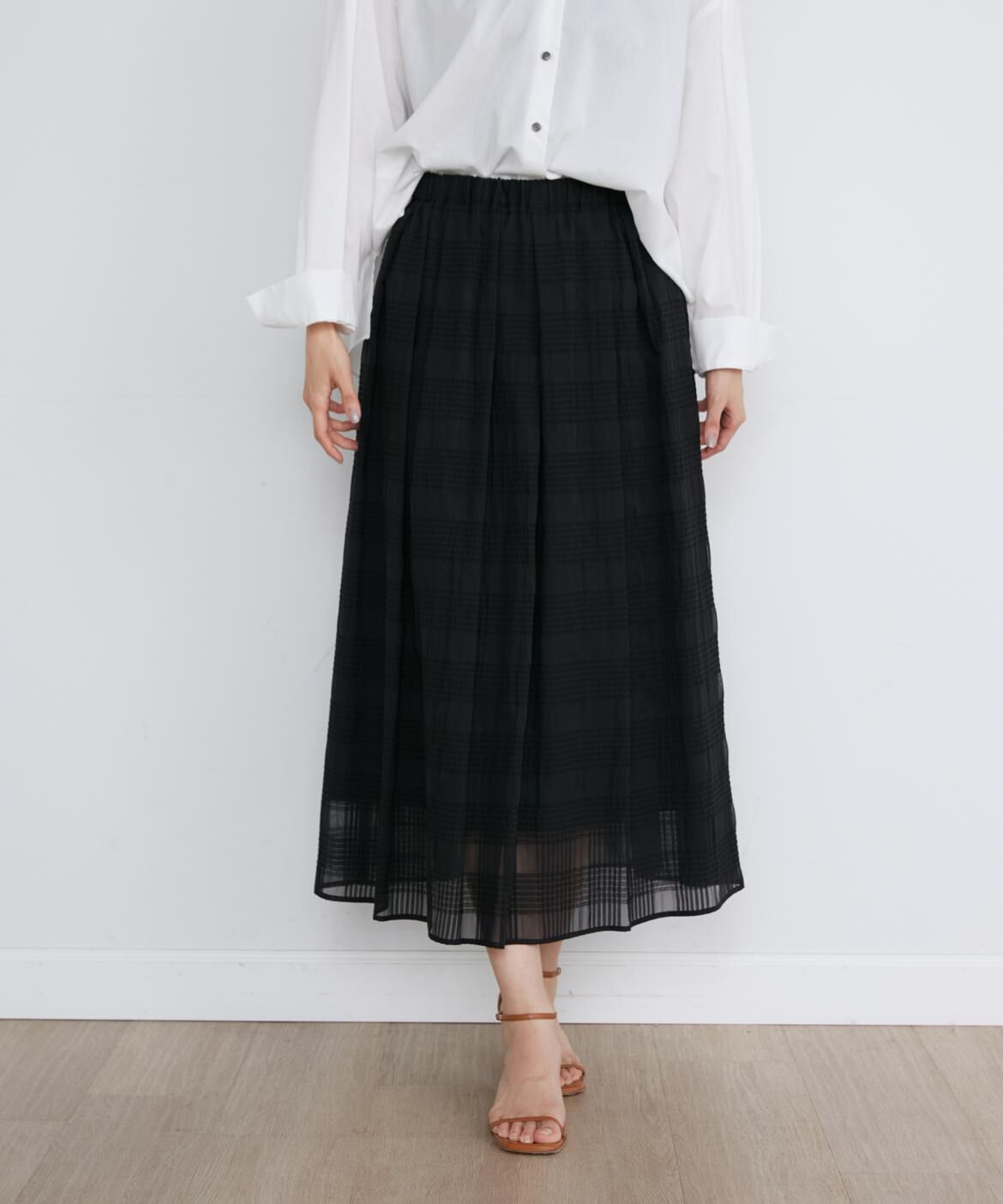 DAY by DAY it&rsquo;s international「シアーチェックランダムタックスカート」|スカート|ブラック