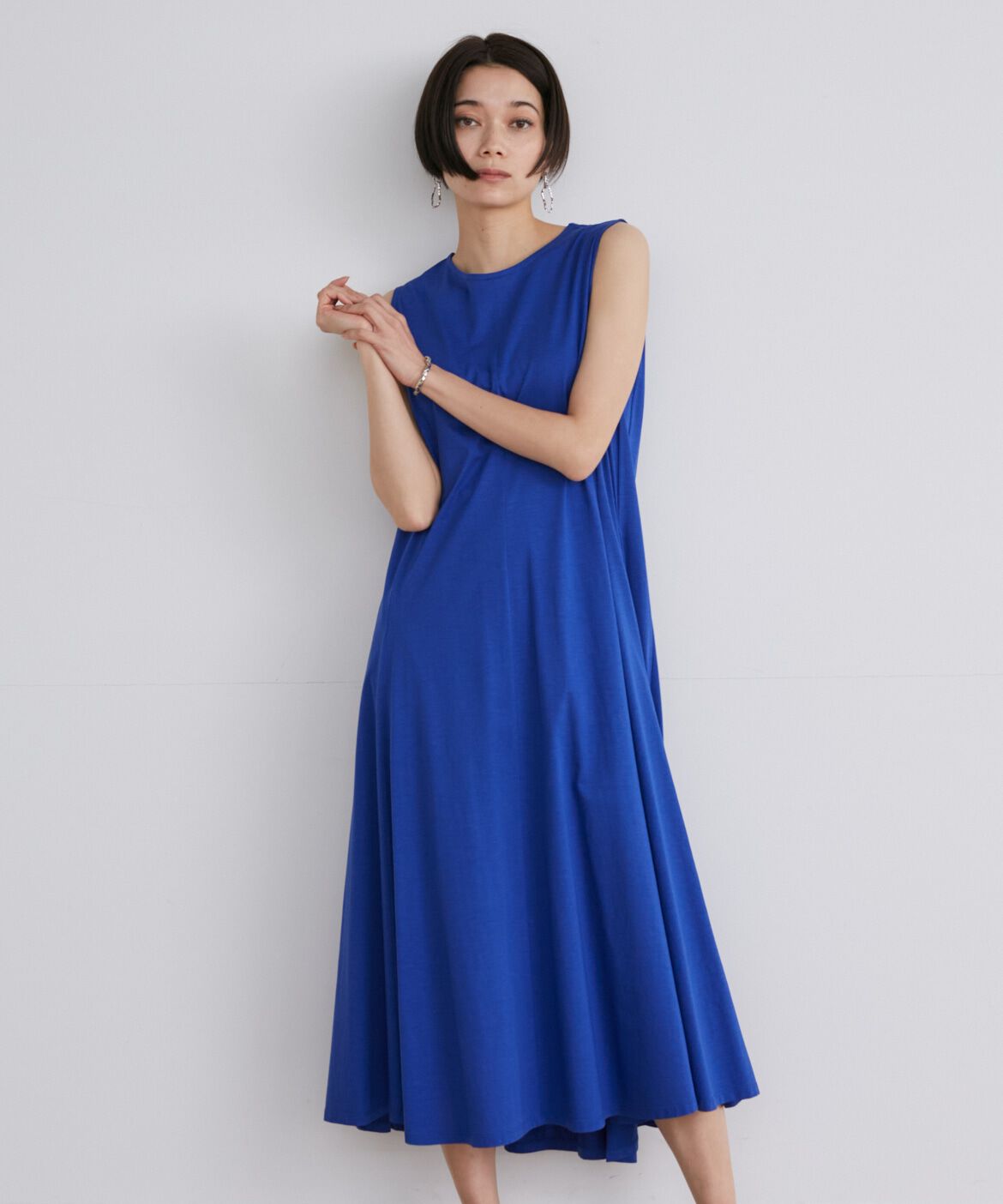 INED「《大きいサイズ》ノースリーブフレアワンピース」|ワンピース|