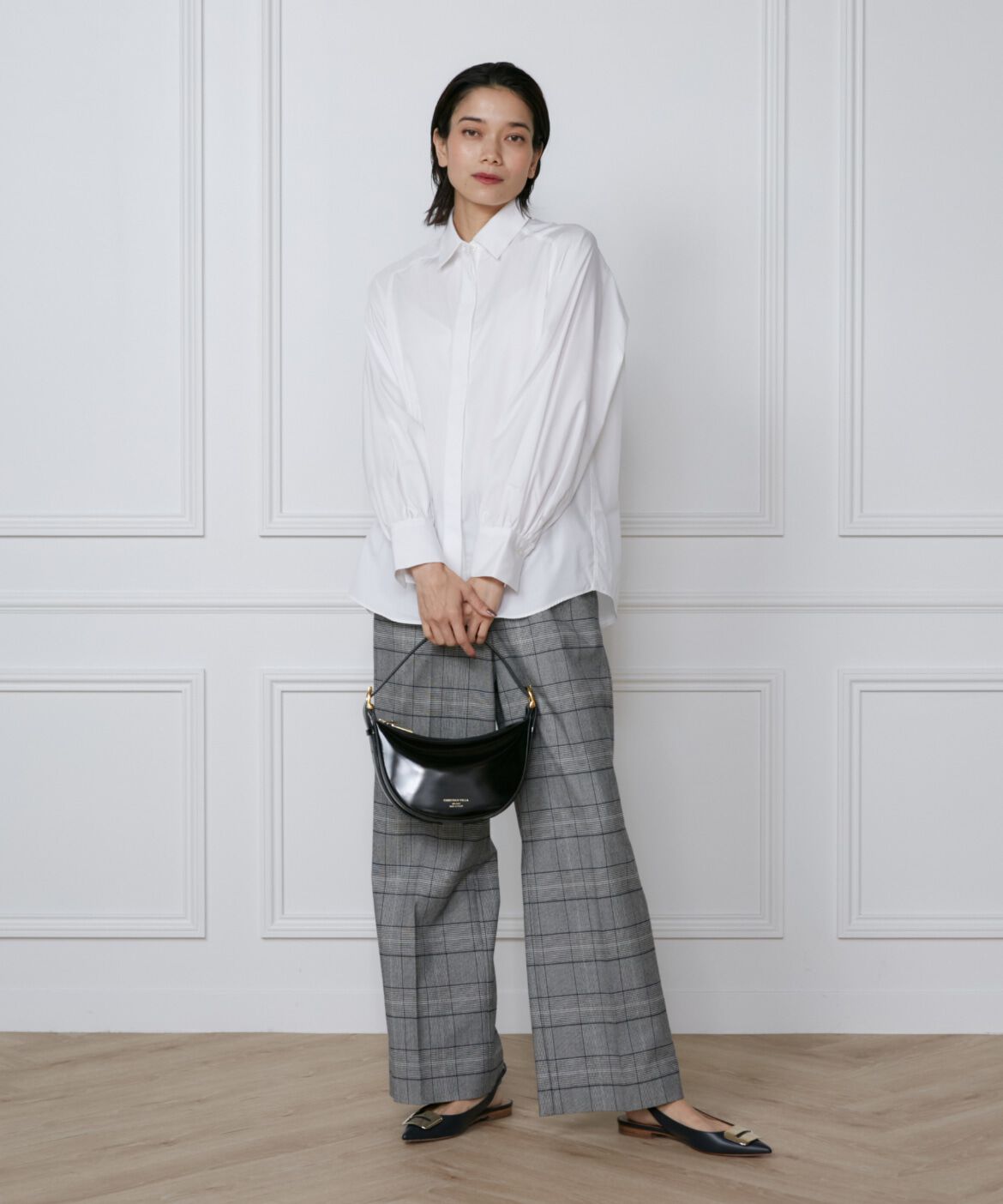 INED「《SUPERIOR CLOSET》ムーンショルダーバッグ《CHRISTIAN VILLA》」|ショルダー・メッセンジャー|