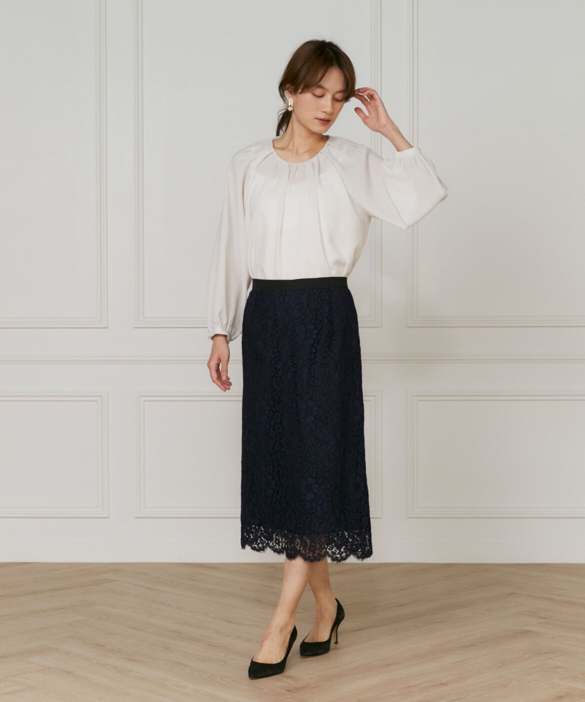 INED「《大きいサイズ》タックギャザーブラウス」|シャツ・ブラウス|