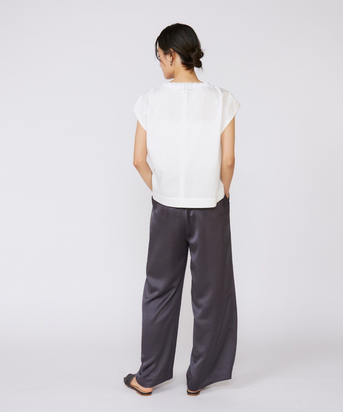 INED「《大きいサイズ》タックフリルカットソー」|Tシャツ・カットソー|