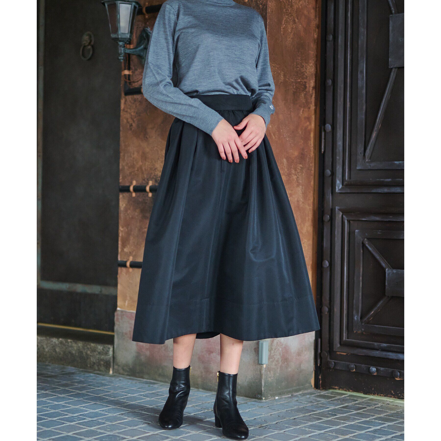 DRESSTERIOR「【大人百花冬号掲載　モデル美香さん着用】タックボリュームスカート」|スカート|