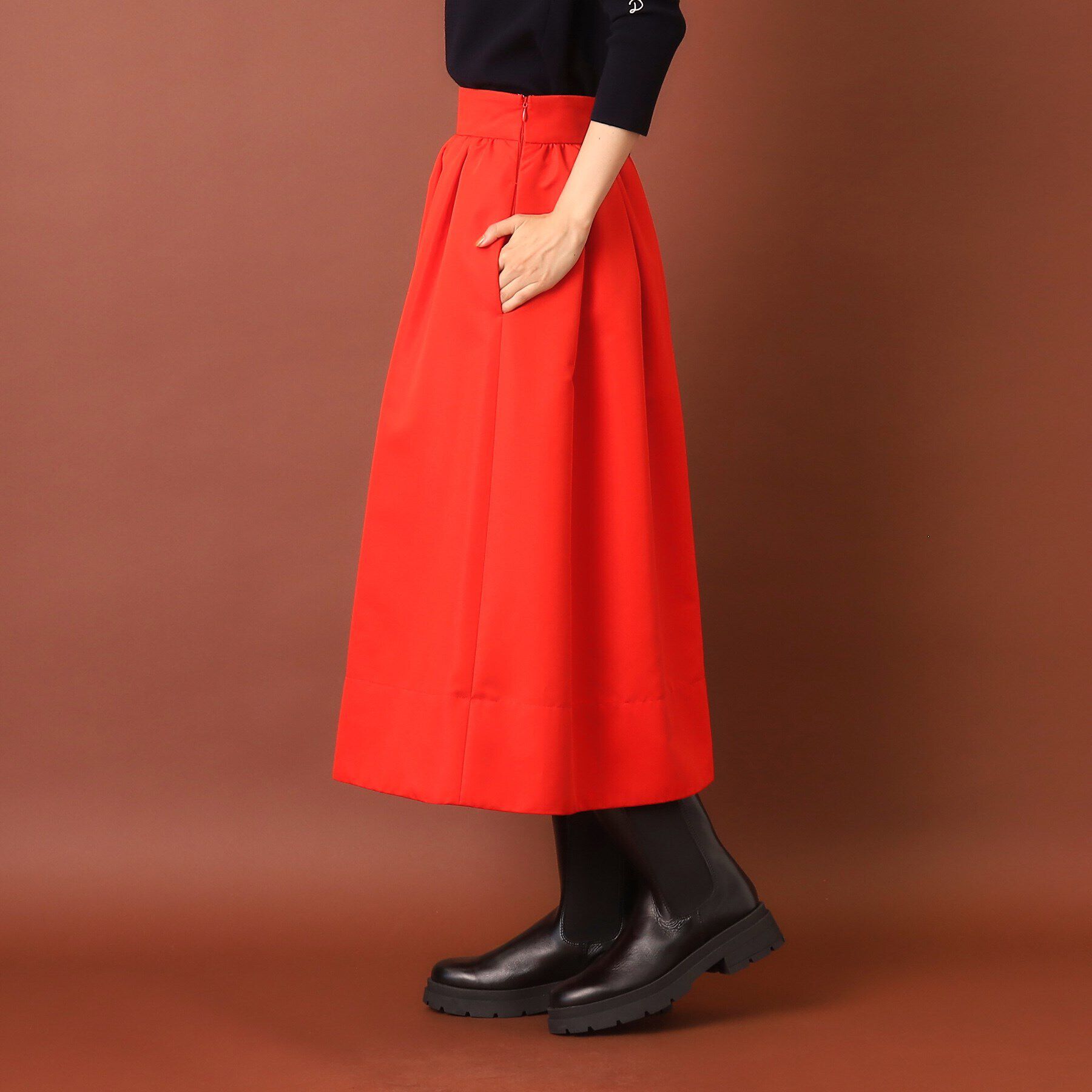 DRESSTERIOR「【大人百花冬号掲載　モデル美香さん着用】タックボリュームスカート」|スカート|