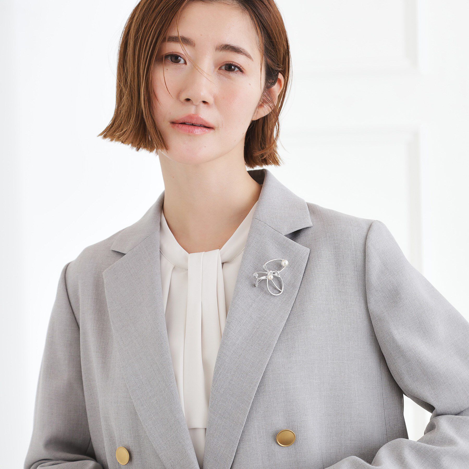 grove「パール調ビジューメタルアートブローチ」|ブローチ・コサージュ|