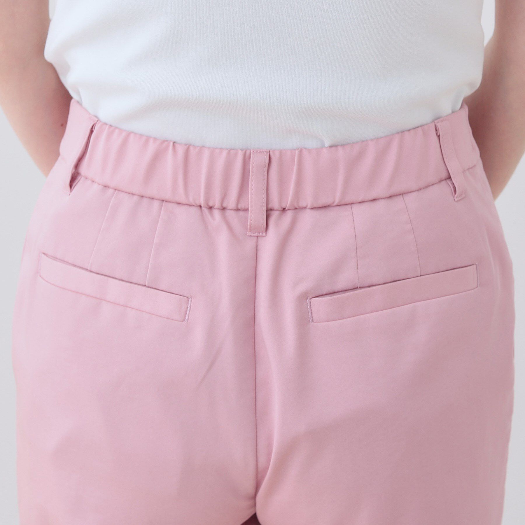 INDIVI「【洗える／高ストレッチ】クロップド丈サテンテーパードパンツ」|その他|