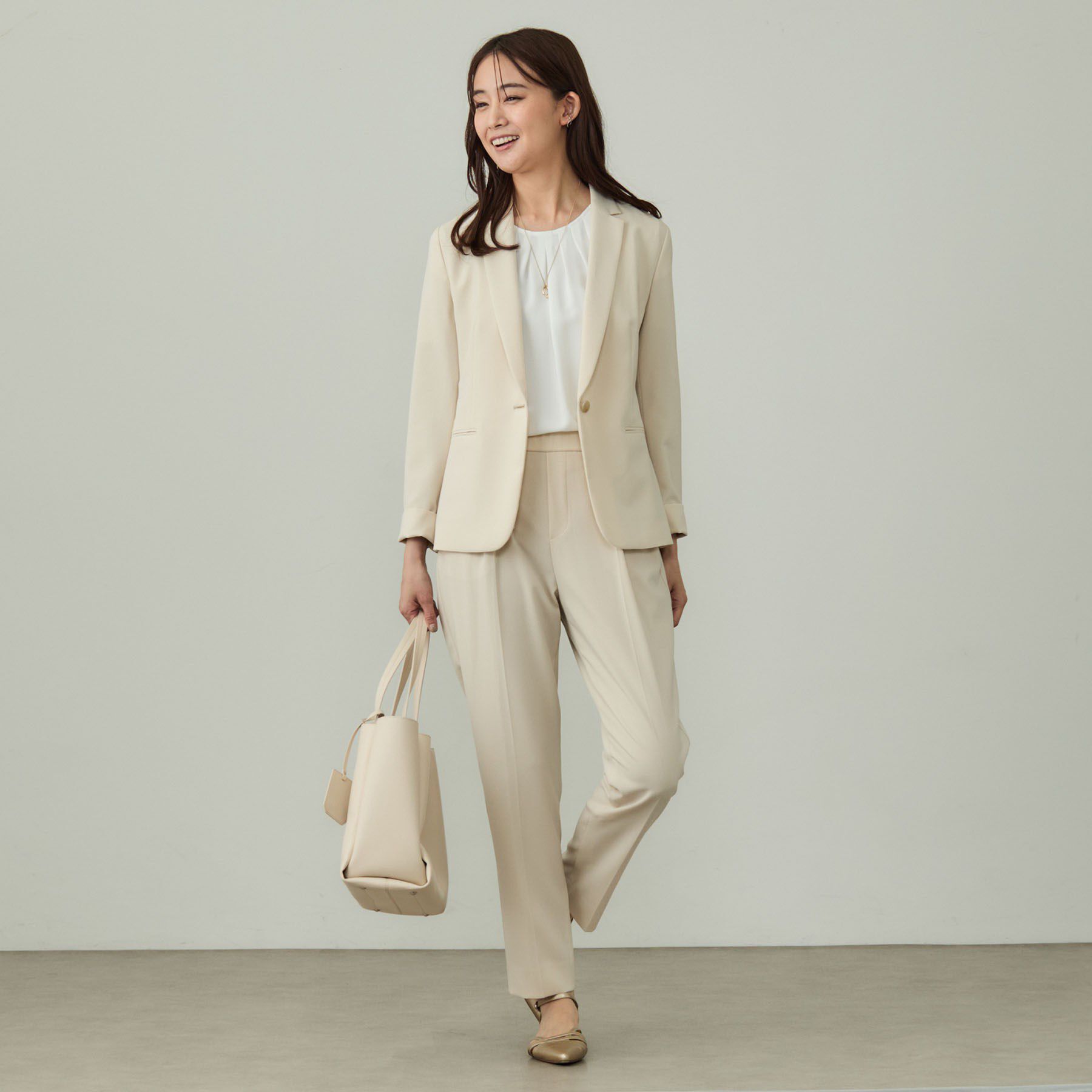 INDIVI「【洗える／UVケア】ストレッチ タックテーパードパンツ」|スーツ|