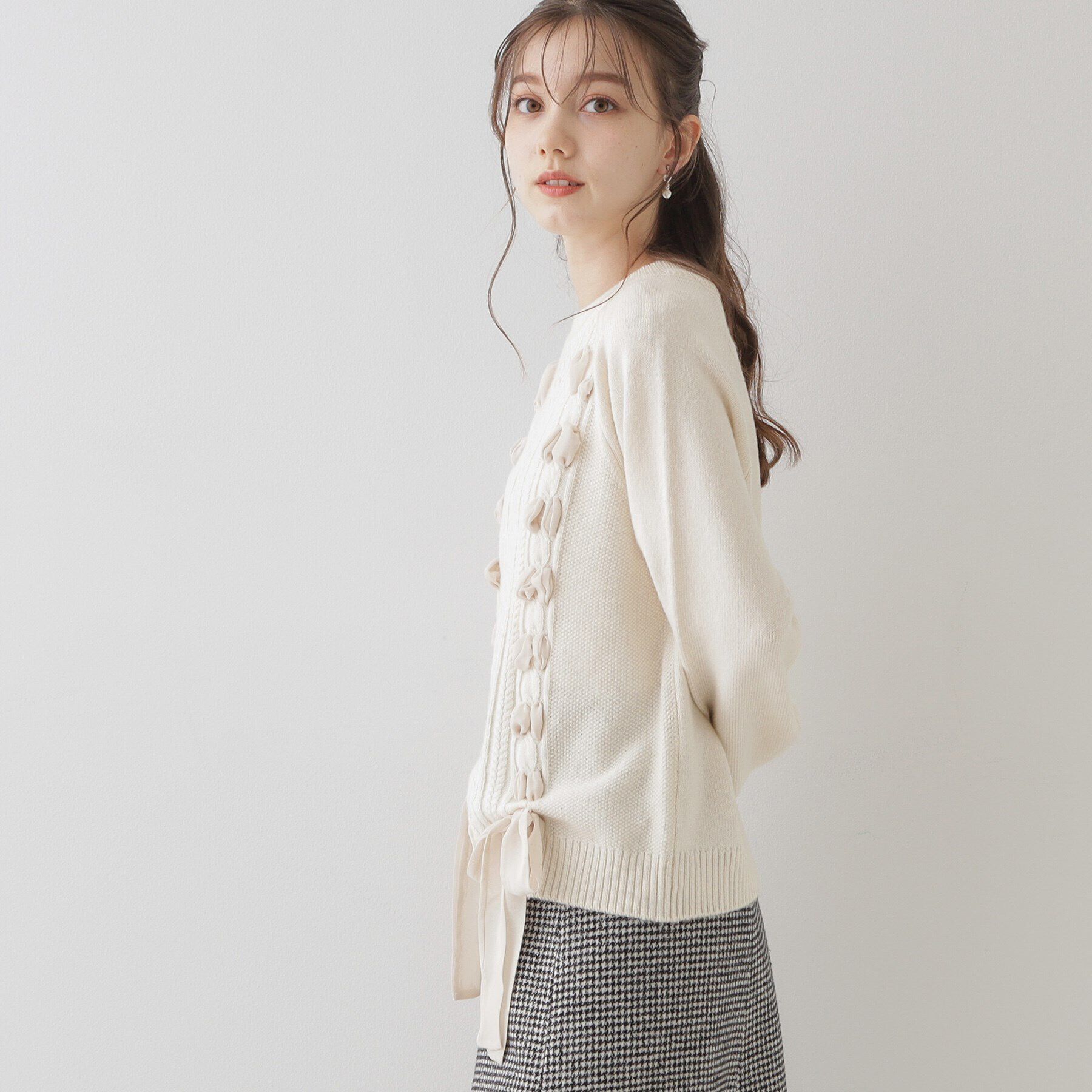 Couture broach「【可愛く着映える主役級ニット】リボンケーブルニット」|ニット・セーター|