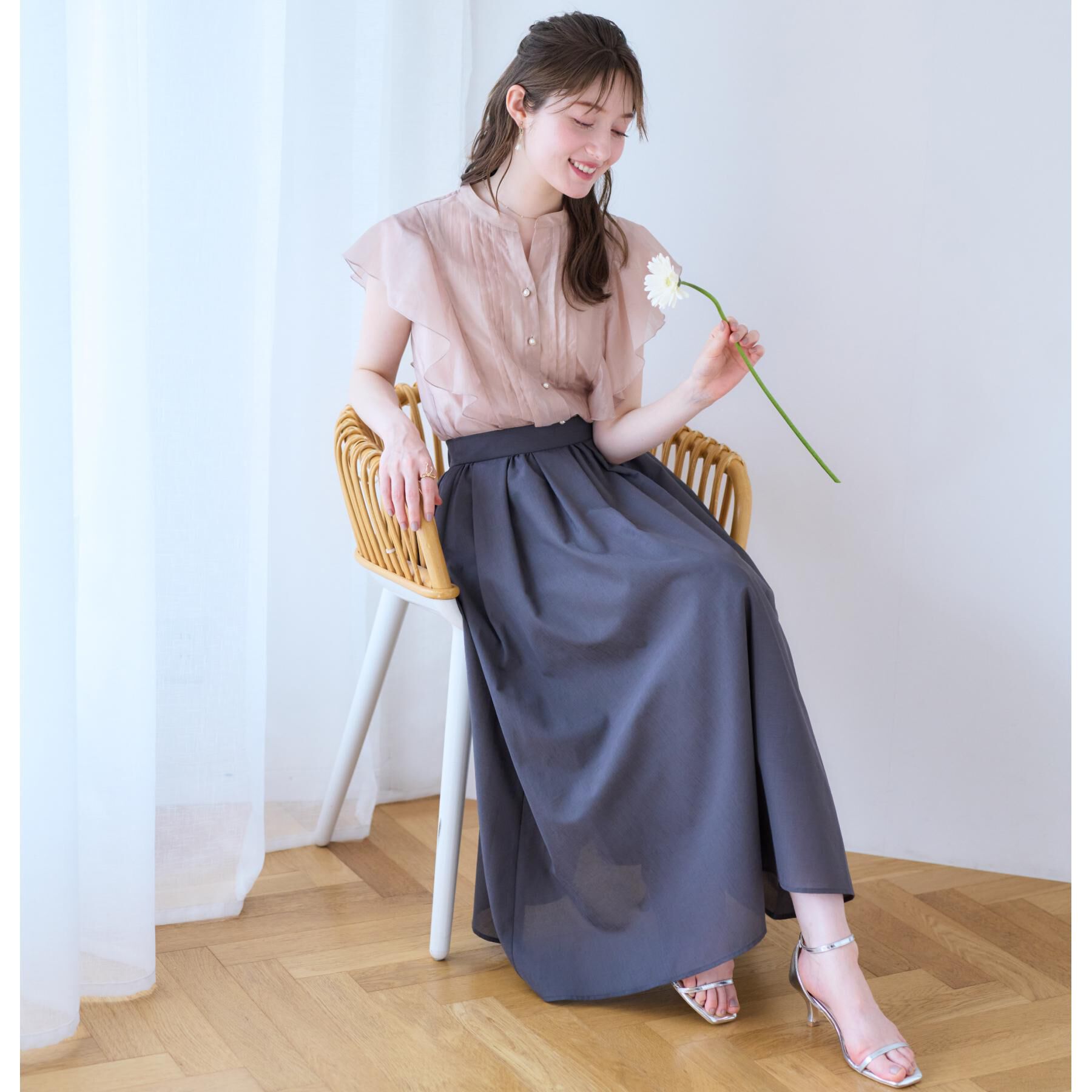 Couture broach「【洗える・オシャレな透け感】タックデザインフレア袖シアーブラウス」|シャツ・ブラウス|