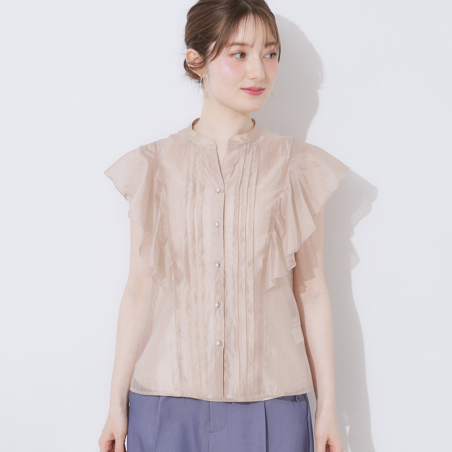 Couture broach「【洗える・オシャレな透け感】タックデザインフレア袖シアーブラウス」|シャツ・ブラウス|