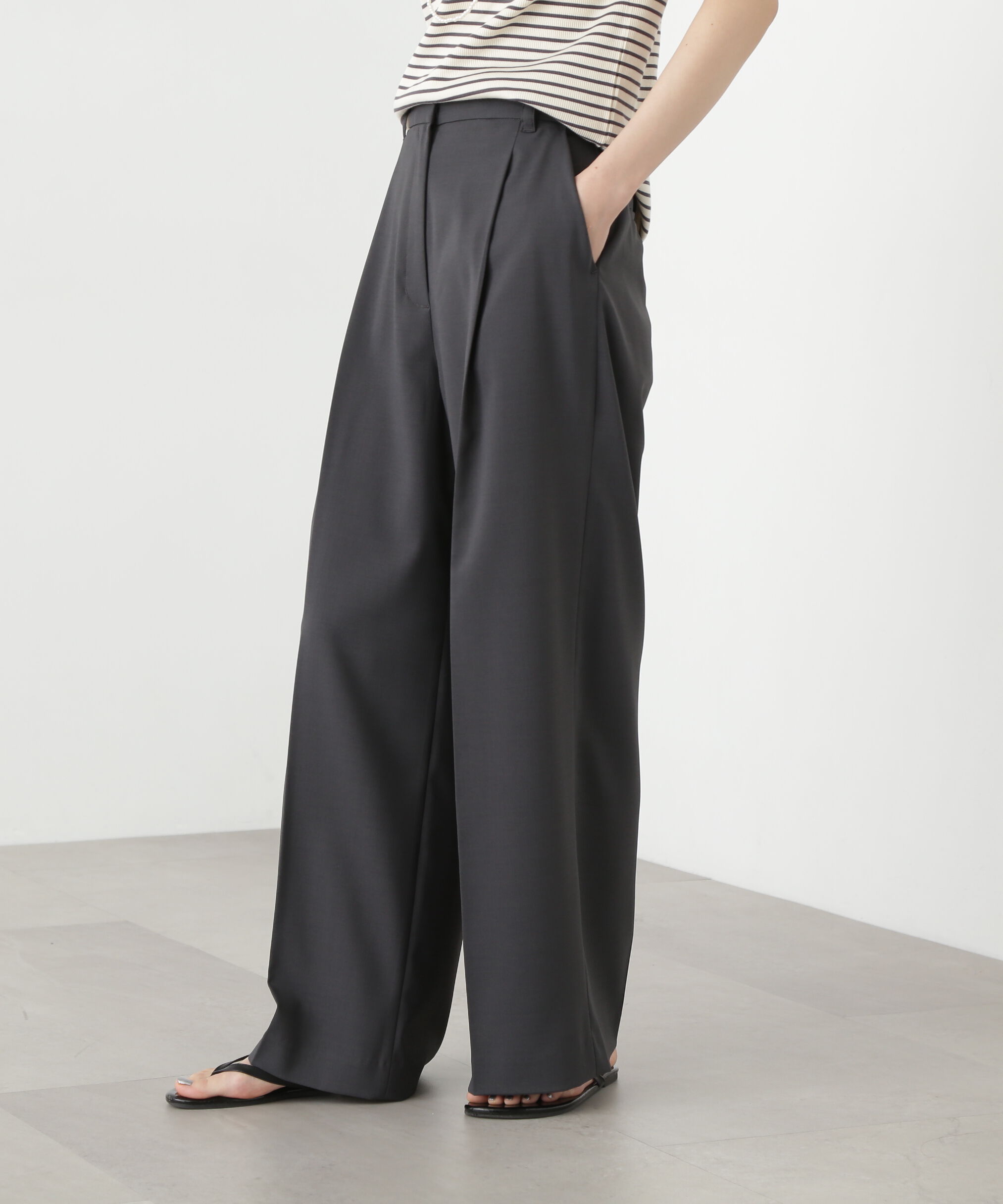  「ライトタックワイドパンツ」|その他|