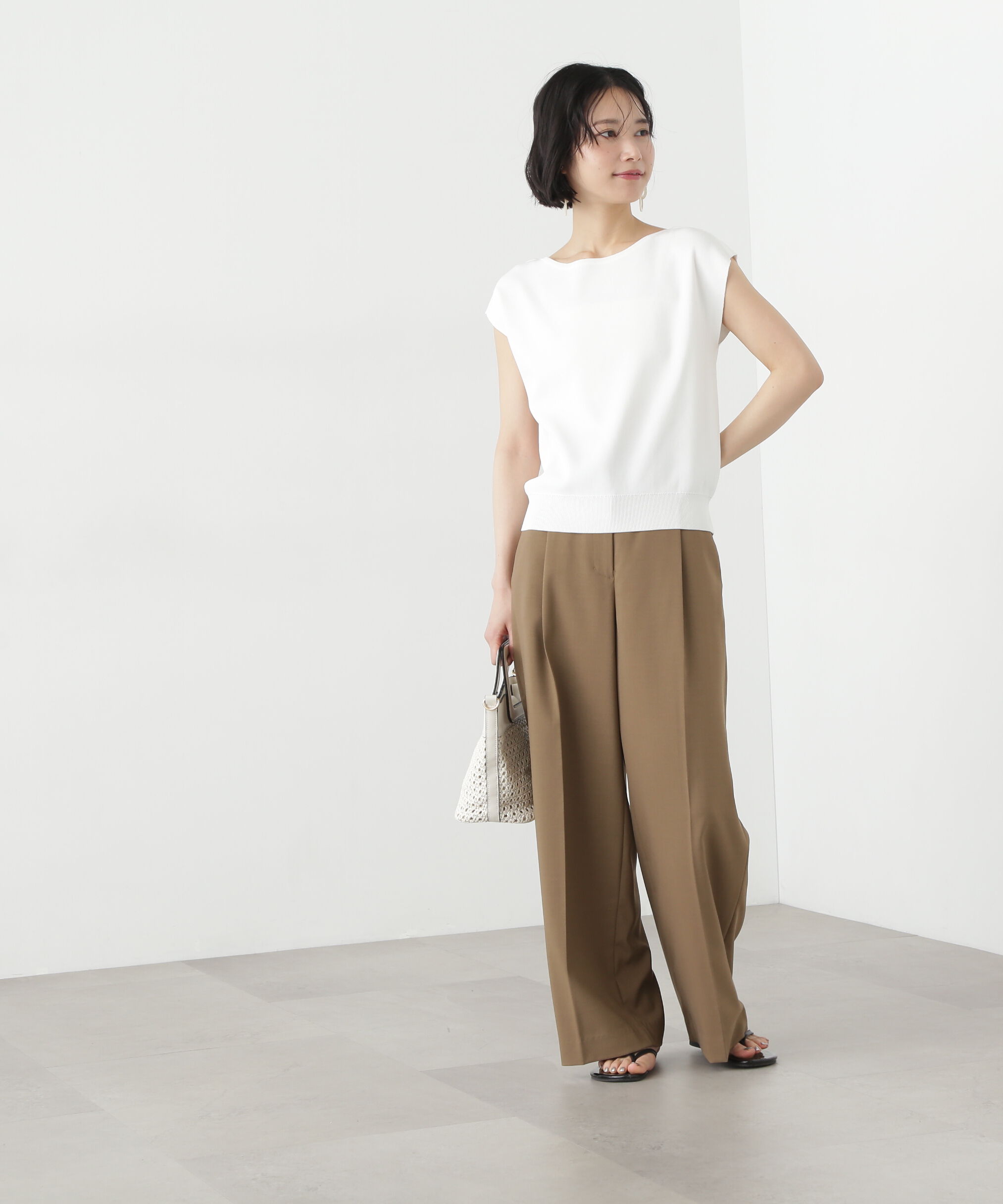  「ライトタックワイドパンツ」|その他|