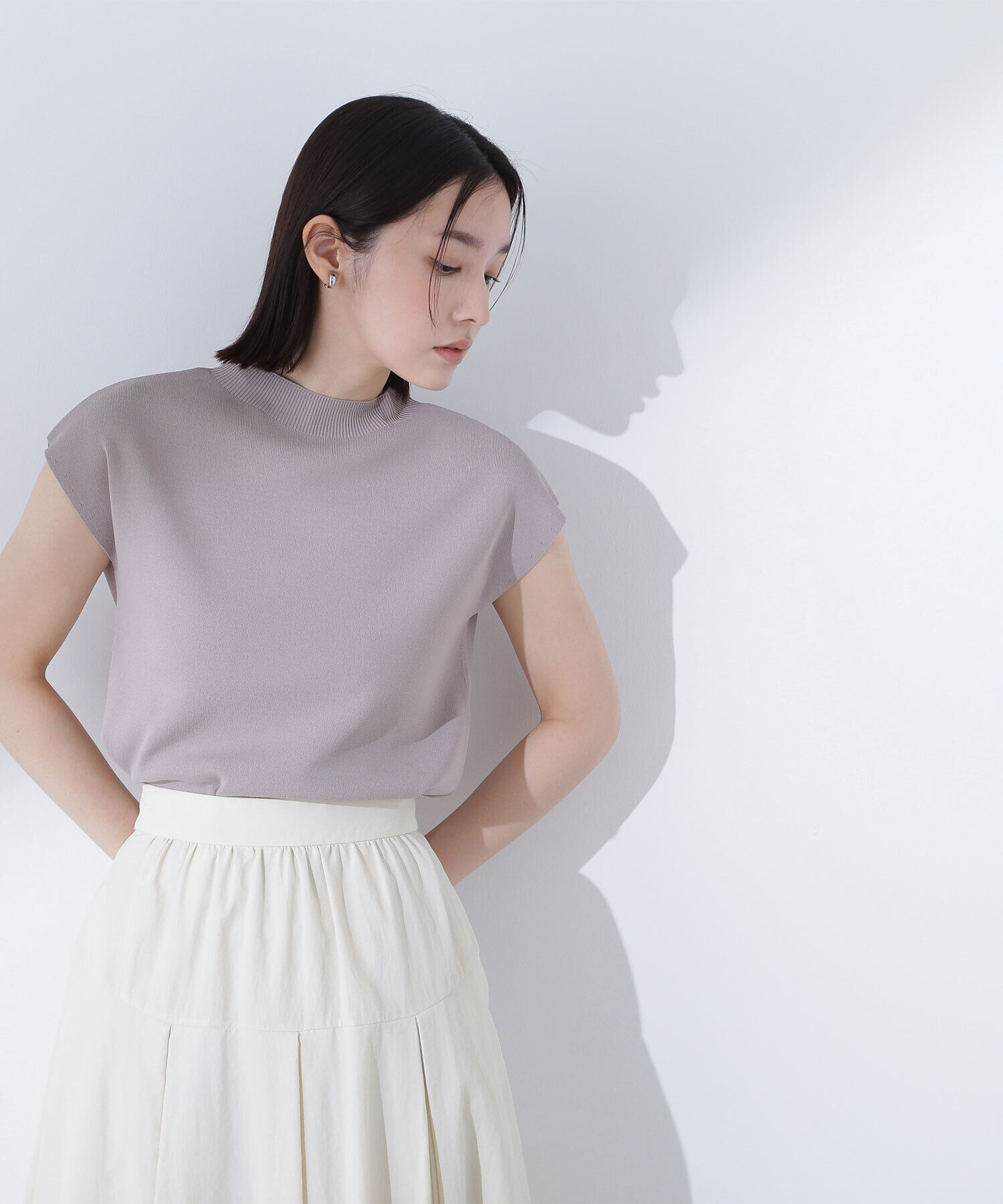  「総針ベーシックシリーズ モックネックニット」|ニット・セーター|モカベージュ