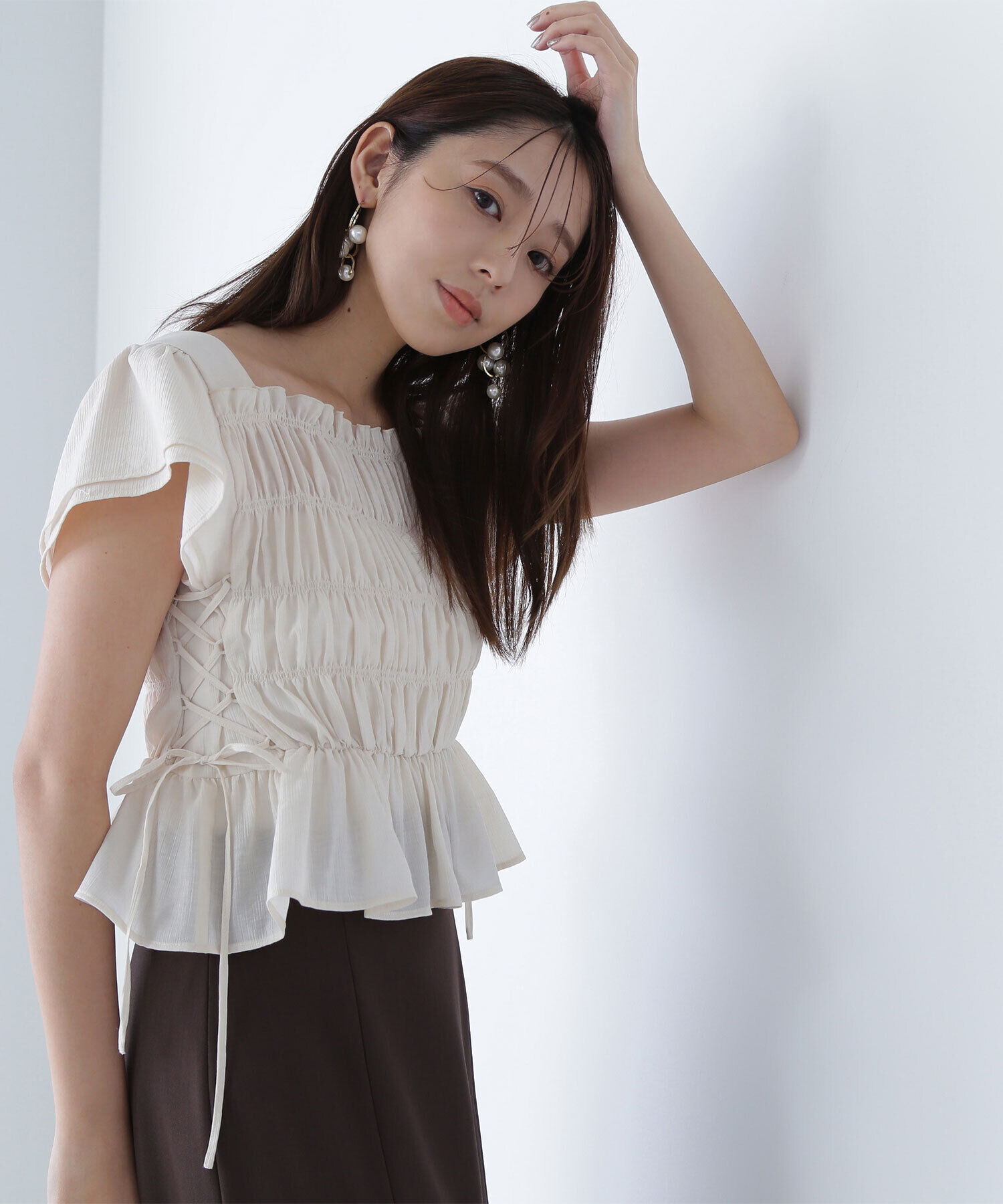  「レースアップシャーリングブラウス」|シャツ・ブラウス|オフホワイト1