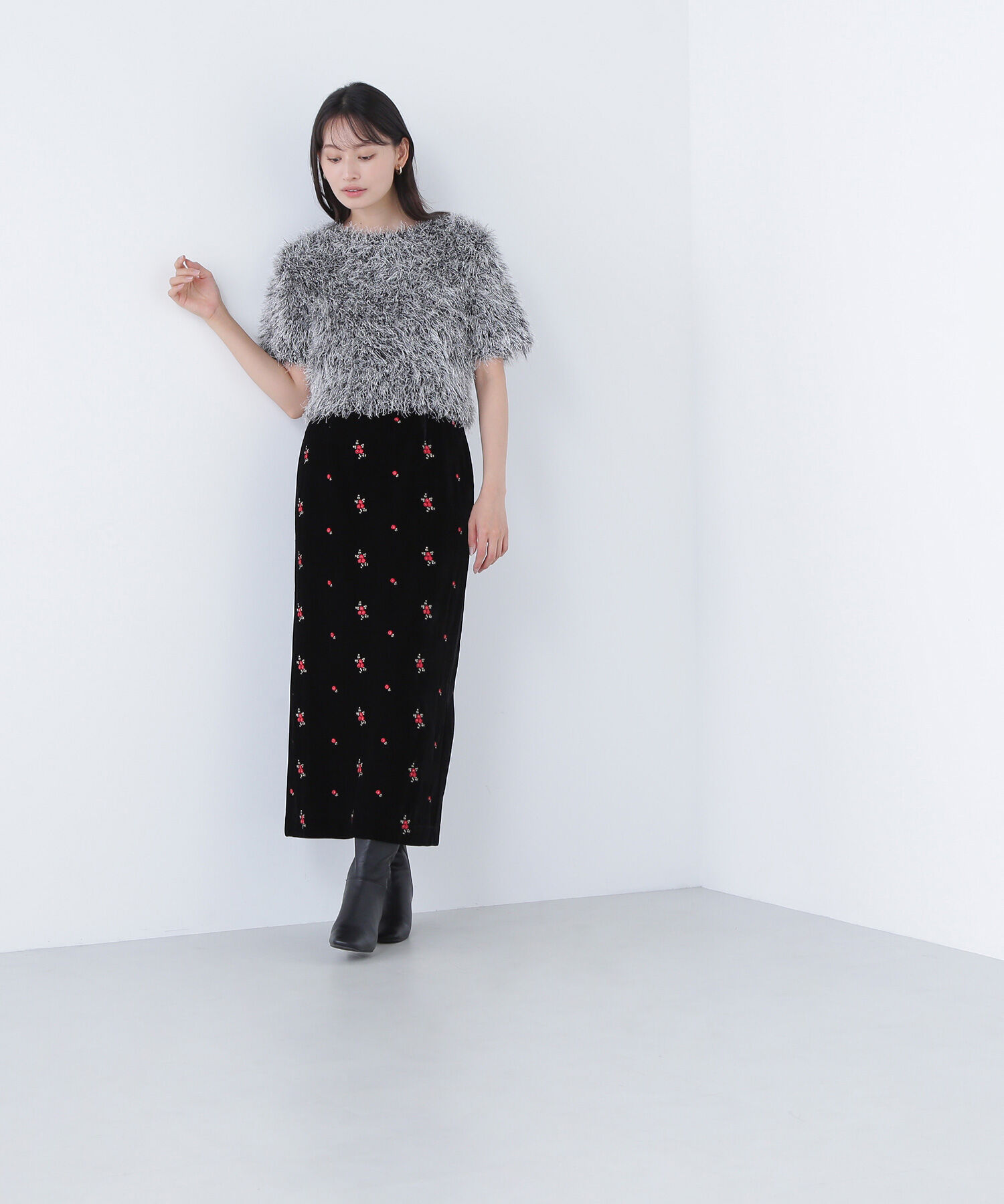  「フラワー刺繍ベロアスカート」|スカート|