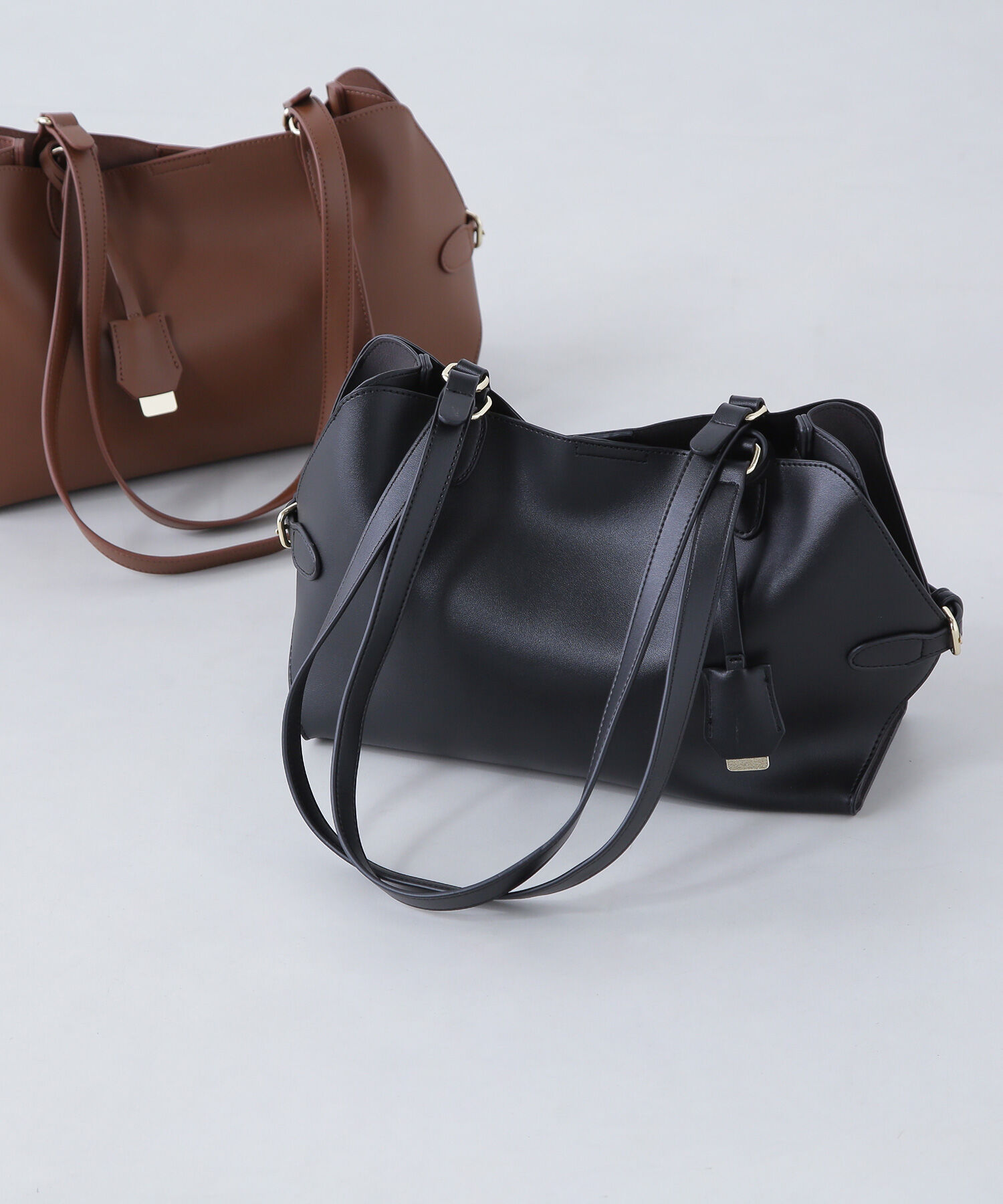  「ロングハンドルクラムトートバッグ」|トートバッグ|クロ