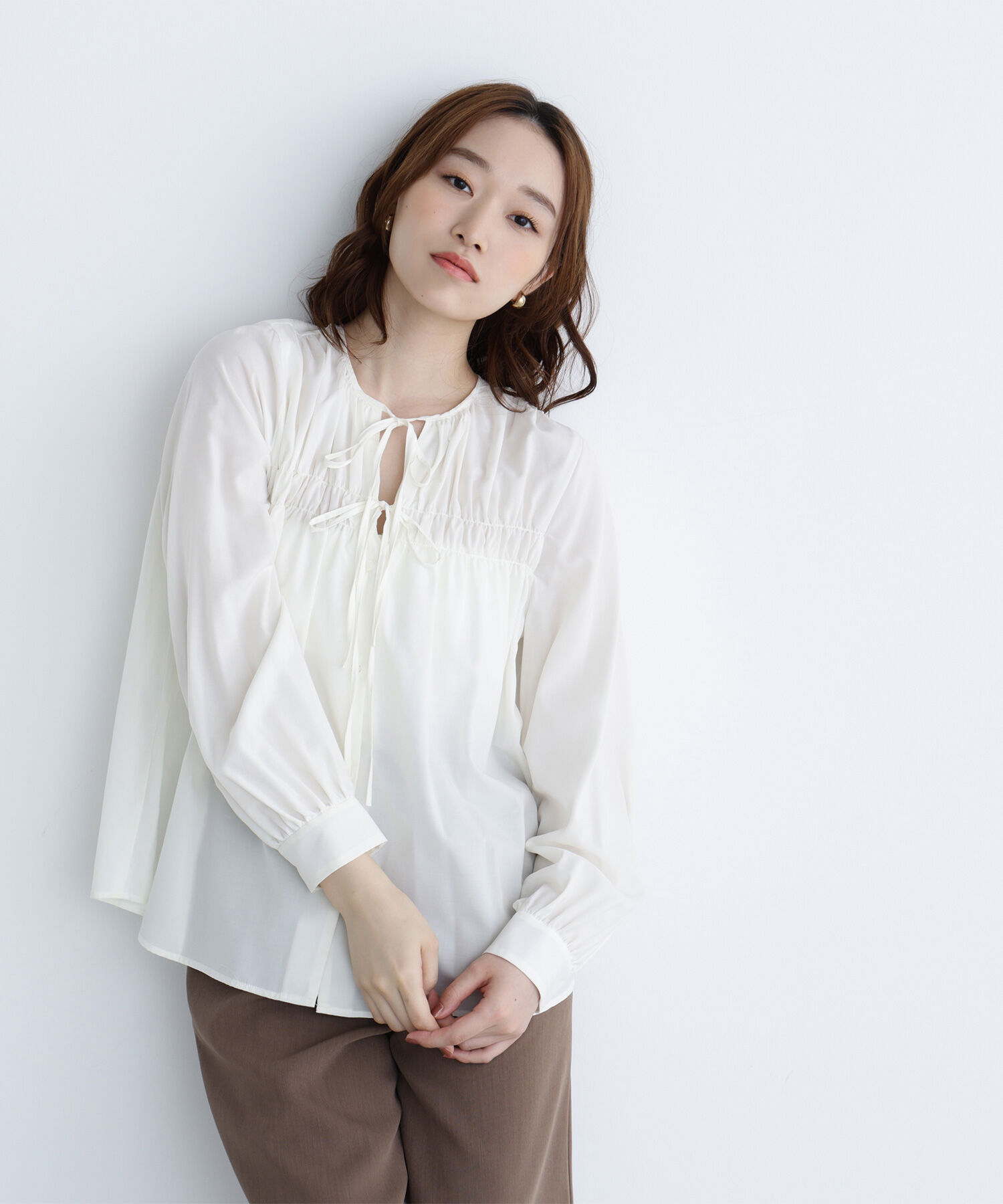  「リボンギャザーブラウス」|シャツ・ブラウス|アイボリー1