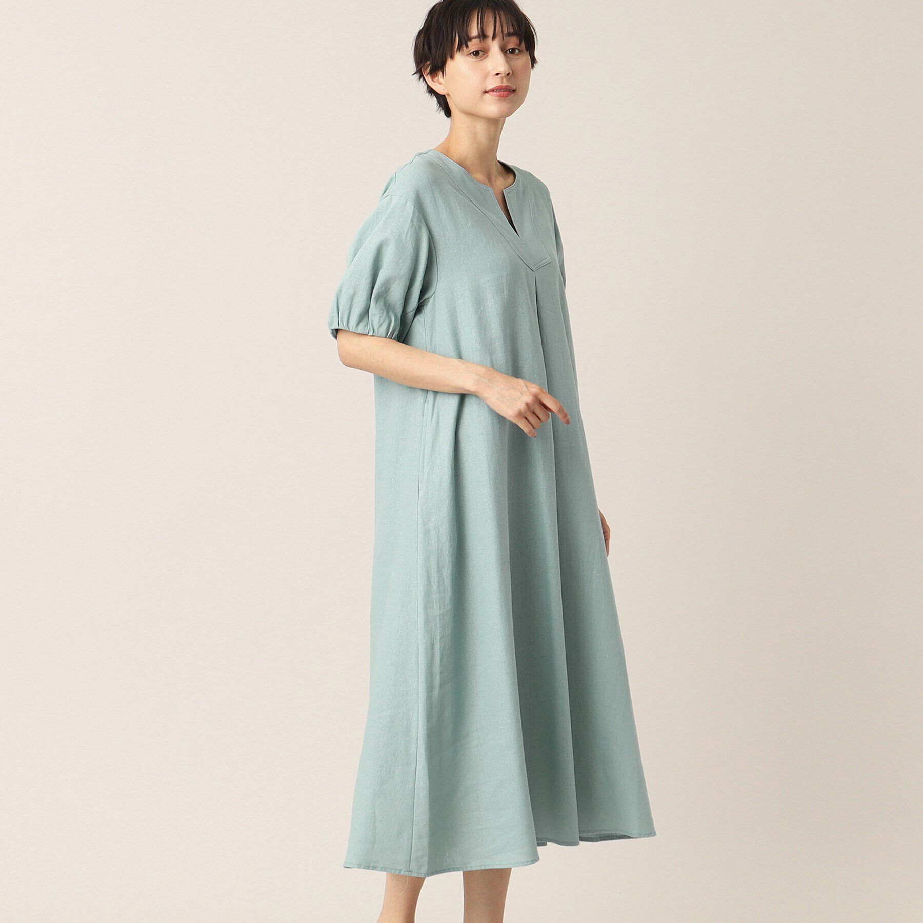 Dessin「【洗える】リネンブレンドキーネックワンピース」|ワンピース|