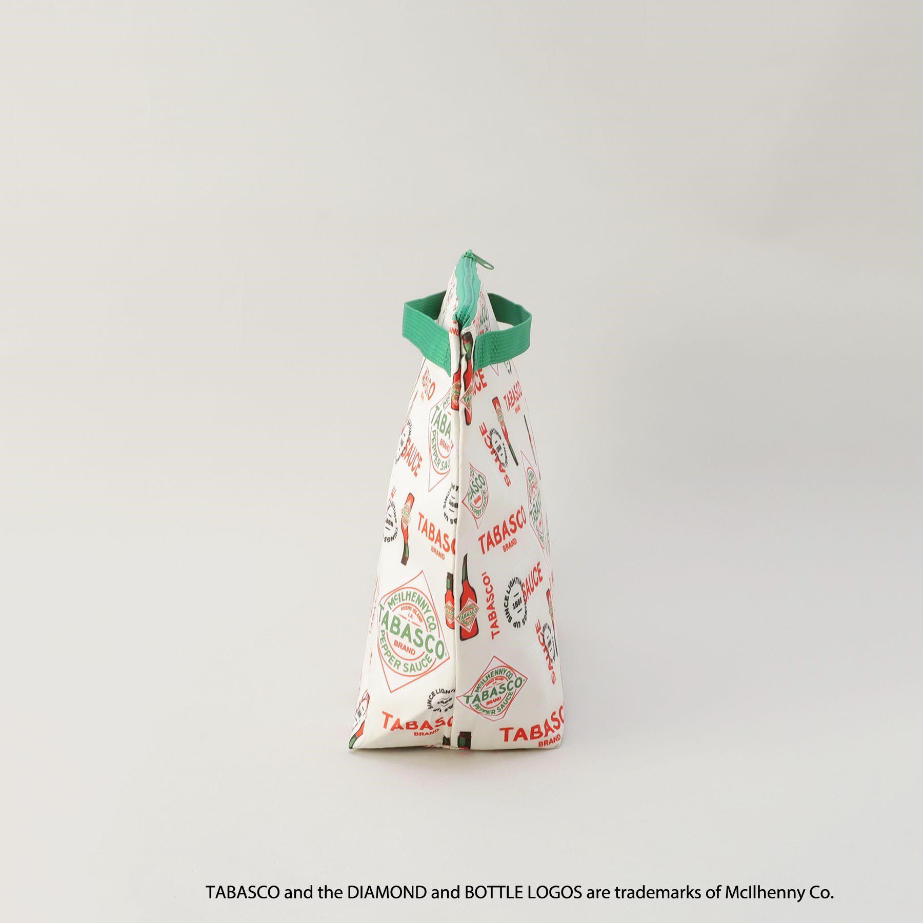 212 KITCHEN STORE「保冷ポーチ付きメッシュトートL WH ＜TABASCO(R) タバスコ＞」|その他|