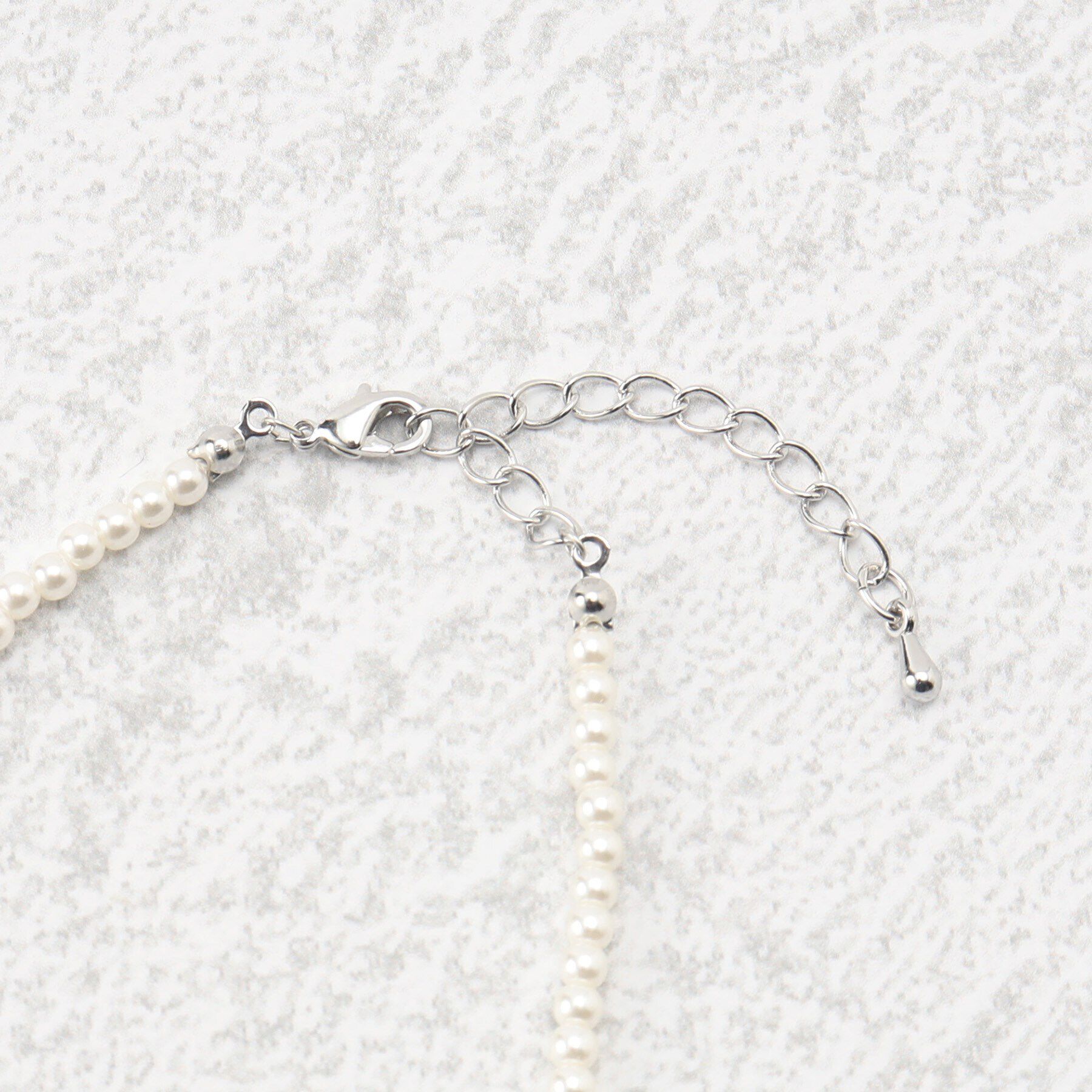 Grandedge「ネックレス ニッケルフリー ミニフェイクパール ビーズ シアー リボン ショートネックレス」|ネックレス|