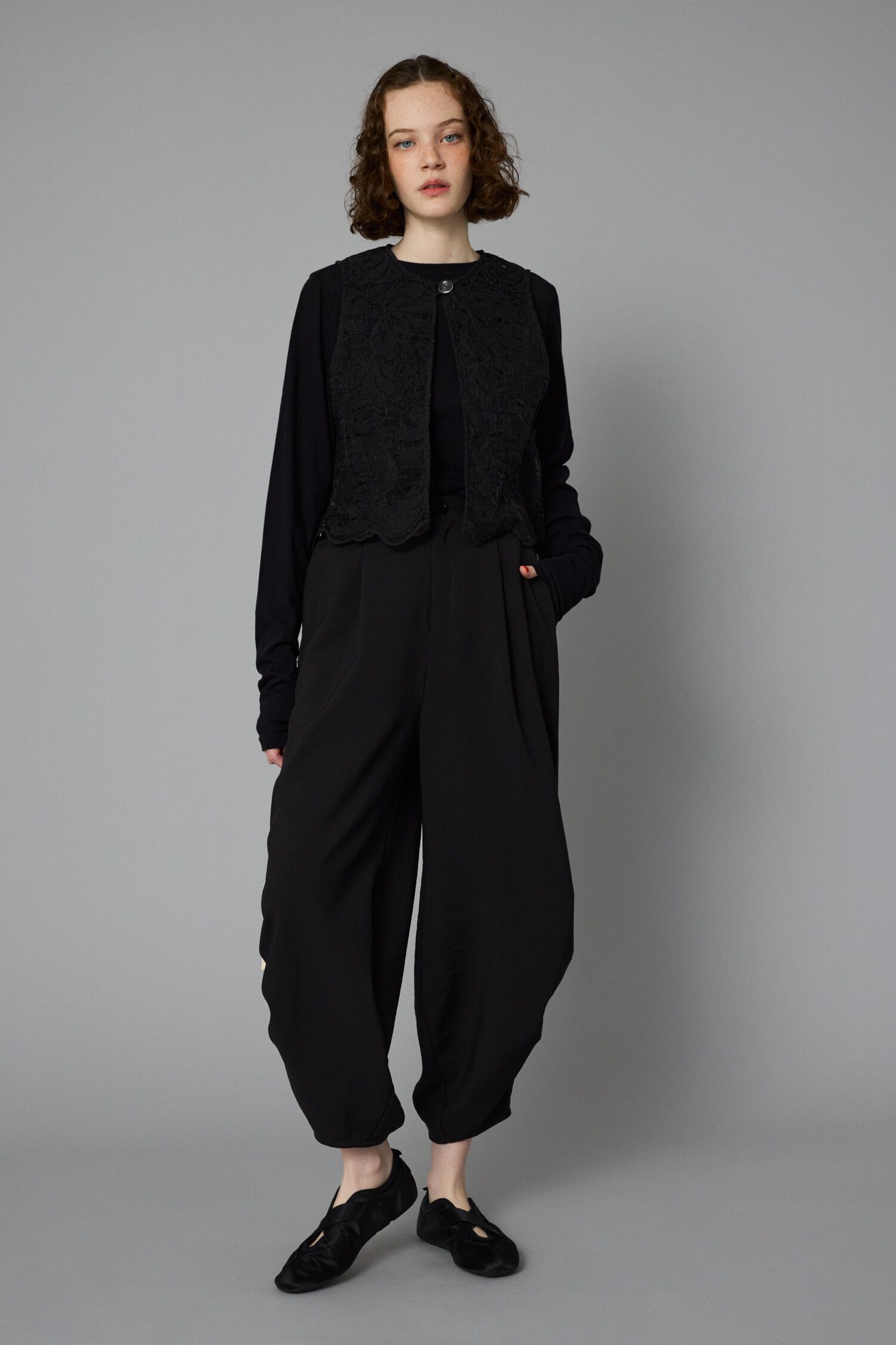 HeRIN.CYE「lace vest」|シャツ・ブラウス|